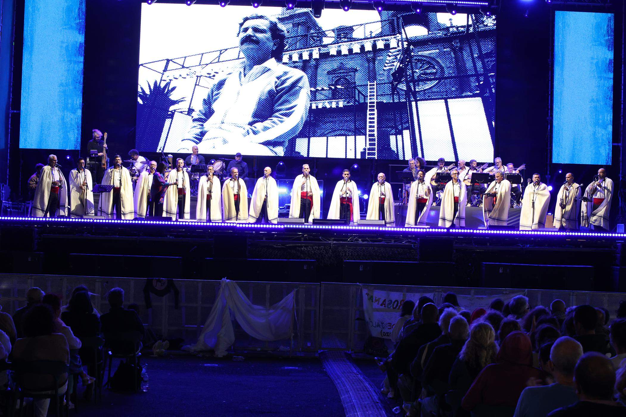 Concierto de Los Sabandeños, Olga Cerpa y Mestisay. Fotos: La Voz. Concierto de Los Sabandeños, Olga Cerpa y Mestisay. Fotos: La Voz.