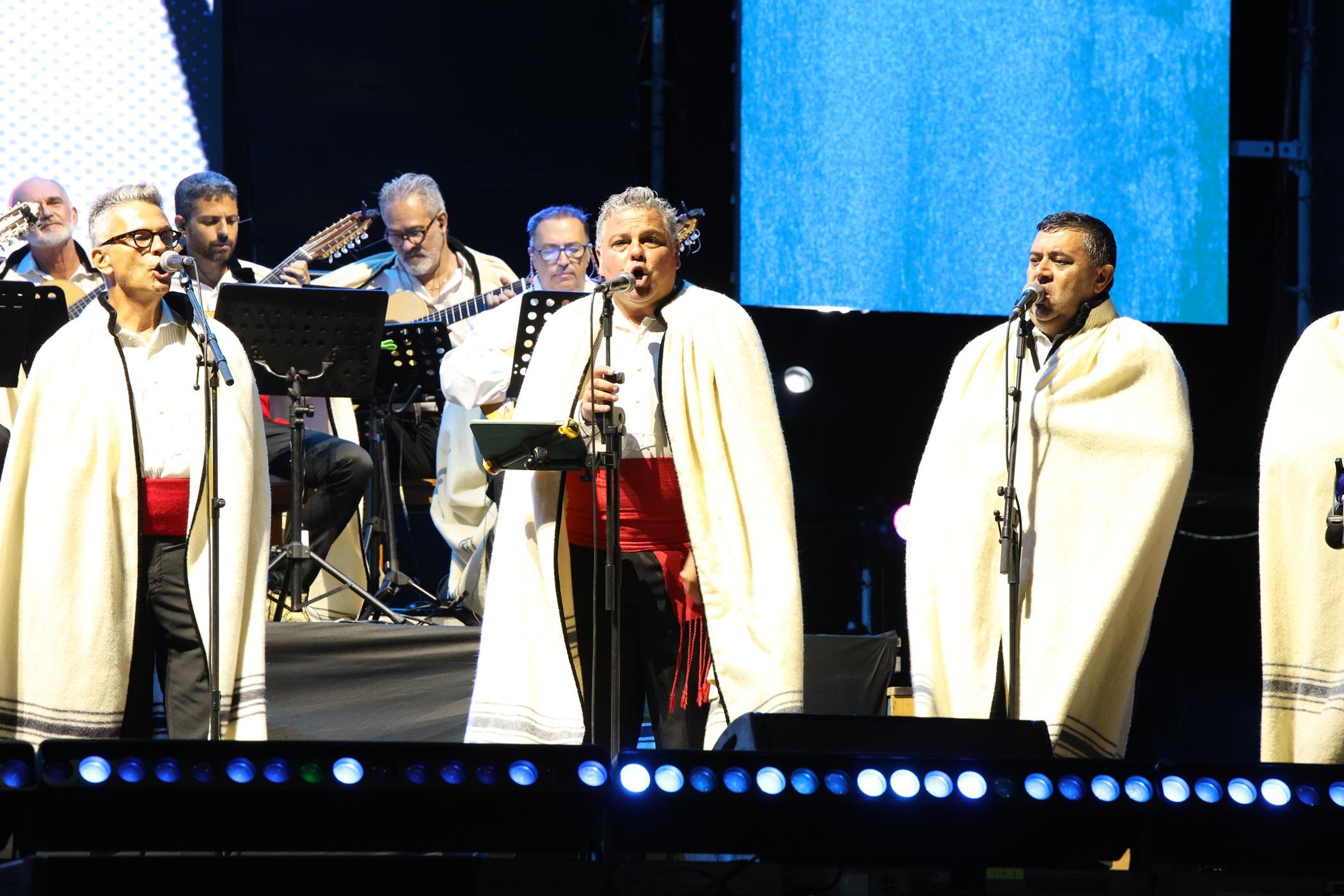 Concierto de Los Sabandeños, Olga Cerpa y Mestisay. Fotos: La Voz. Concierto de Los Sabandeños, Olga Cerpa y Mestisay. Fotos: La Voz.