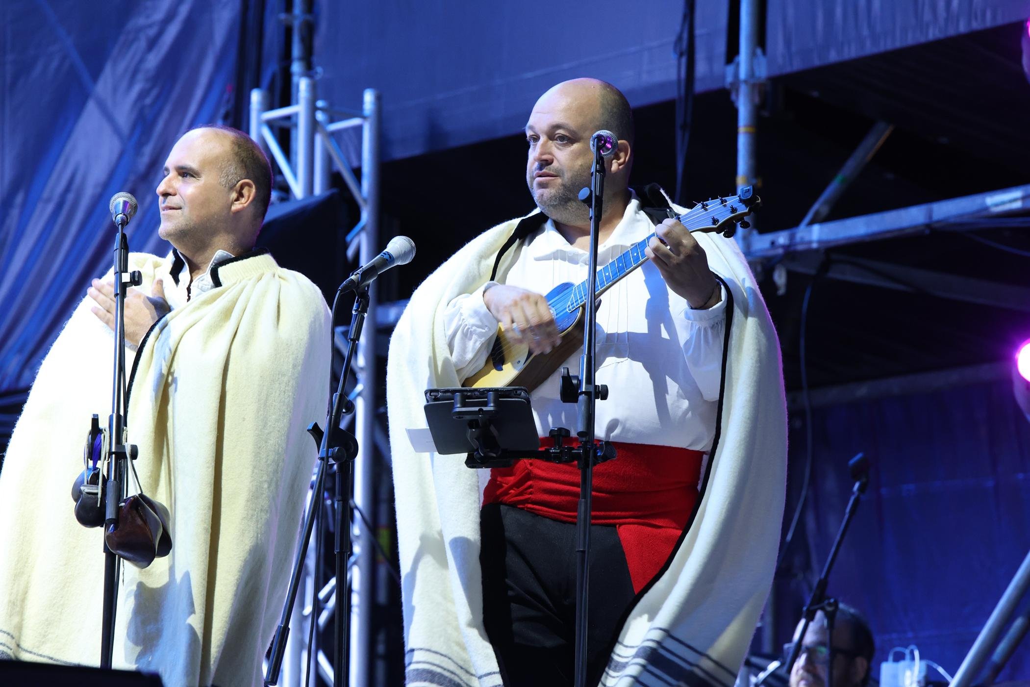 Concierto de Los Sabandeños, Olga Cerpa y Mestisay. Fotos: La Voz. Concierto de Los Sabandeños, Olga Cerpa y Mestisay. Fotos: La Voz.