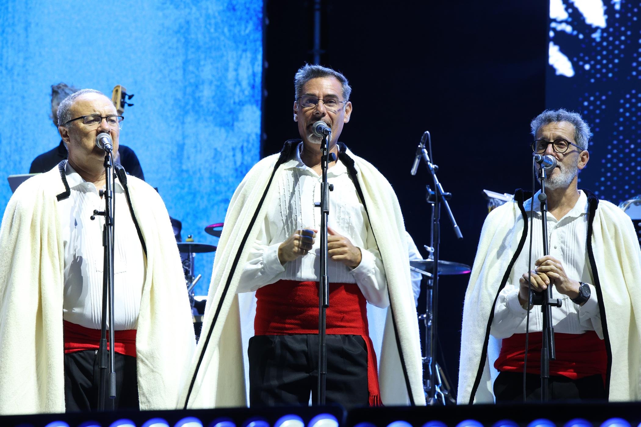 Concierto de Los Sabandeños, Olga Cerpa y Mestisay. Fotos: La Voz. Concierto de Los Sabandeños, Olga Cerpa y Mestisay. Fotos: La Voz.