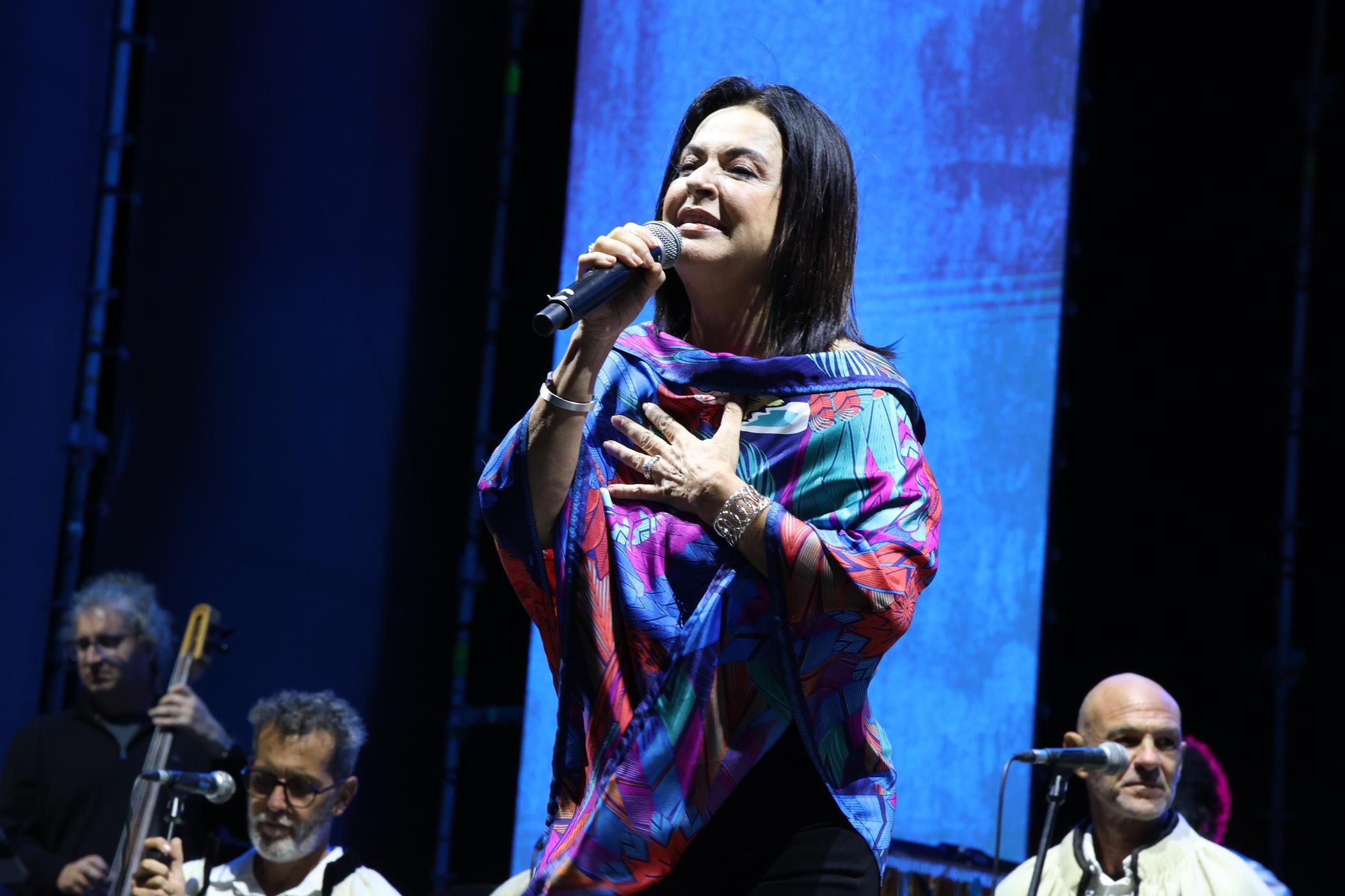 Concierto de Los Sabandeños, Olga Cerpa y Mestisay. Fotos: La Voz. Concierto de Los Sabandeños, Olga Cerpa y Mestisay. Fotos: La Voz.