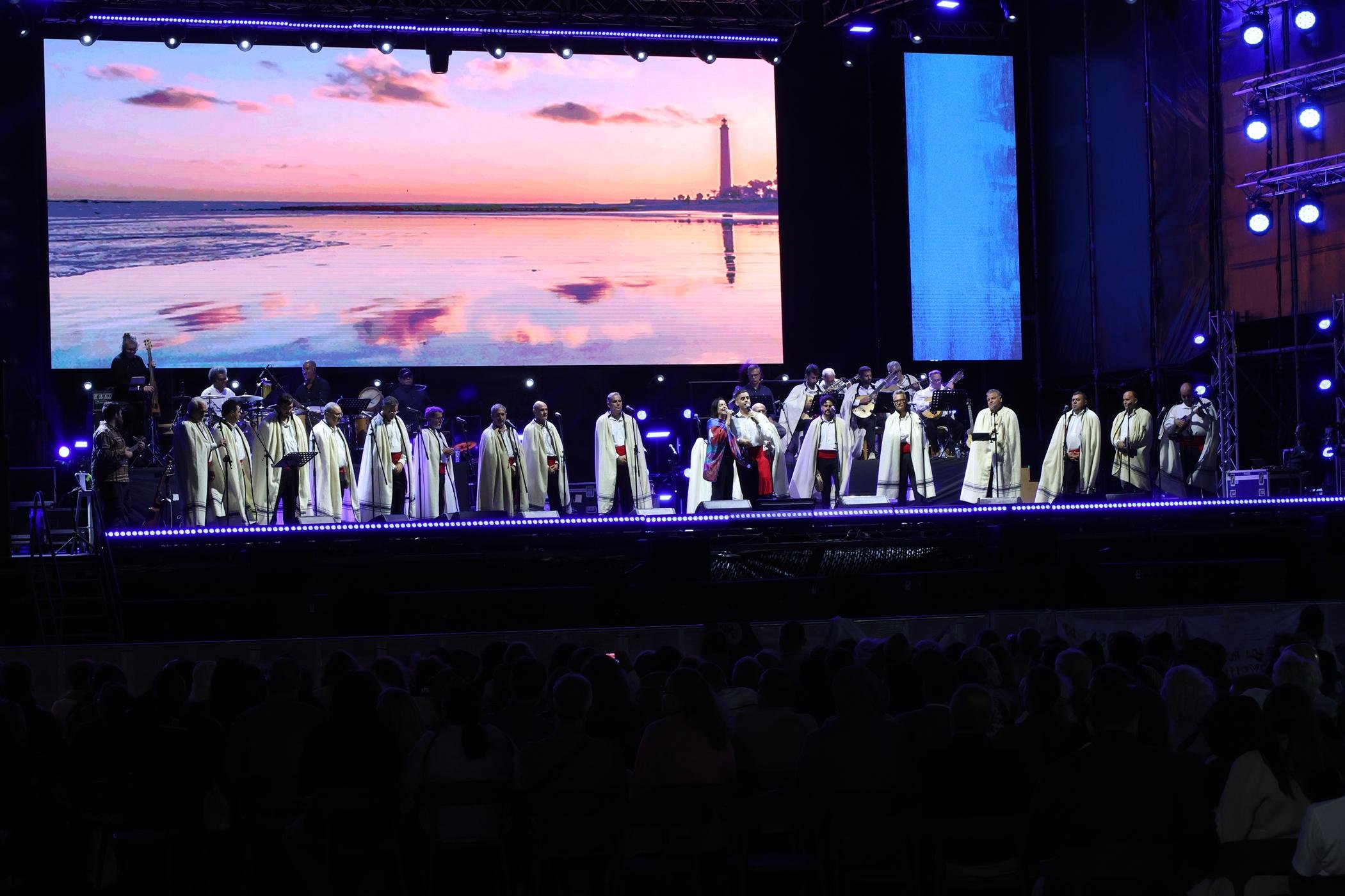 Concierto de Los Sabandeños, Olga Cerpa y Mestisay. Fotos: La Voz. Concierto de Los Sabandeños, Olga Cerpa y Mestisay. Fotos: La Voz.