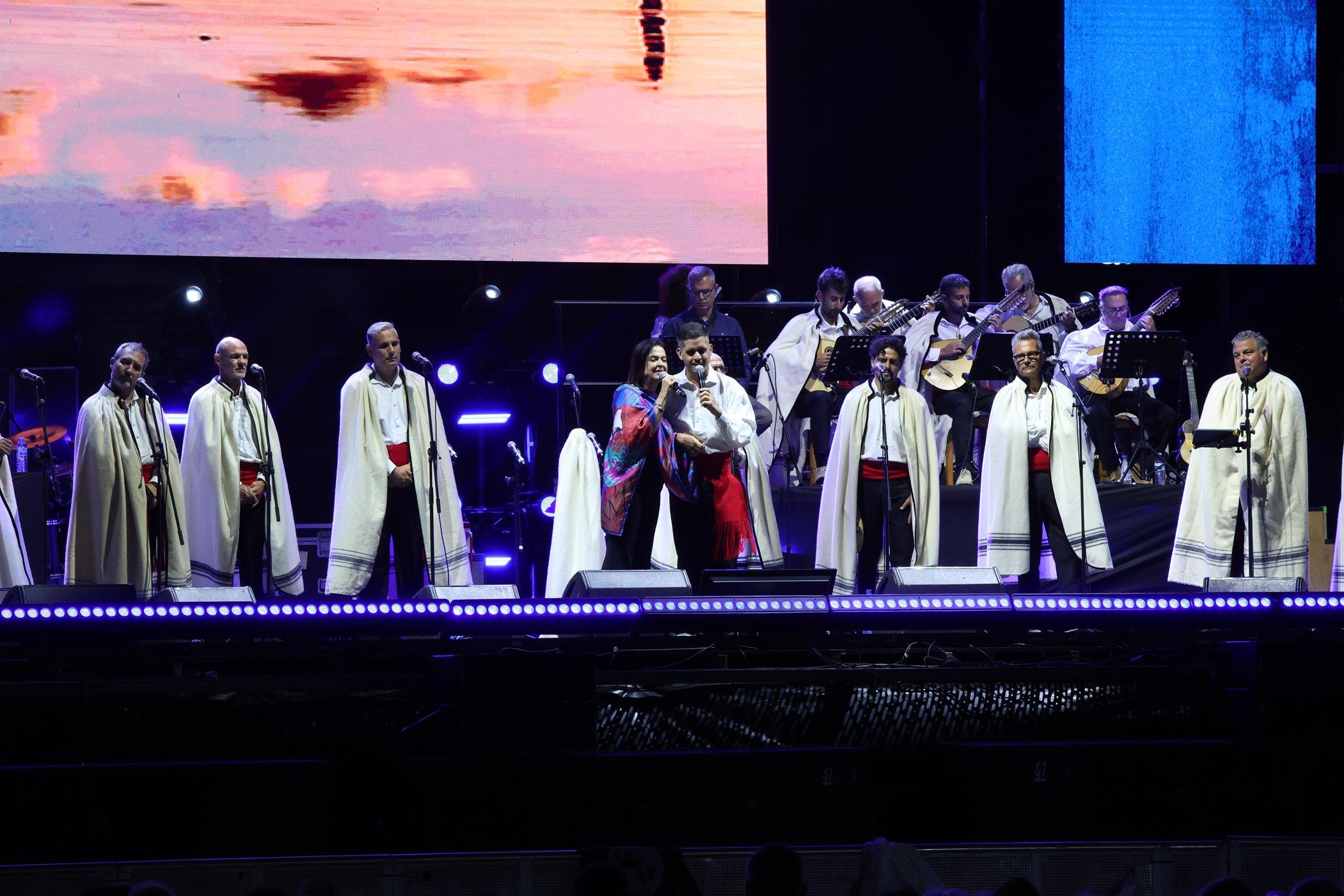 Concierto de Los Sabandeños, Olga Cerpa y Mestisay. Fotos: La Voz. Concierto de Los Sabandeños, Olga Cerpa y Mestisay. Fotos: La Voz.