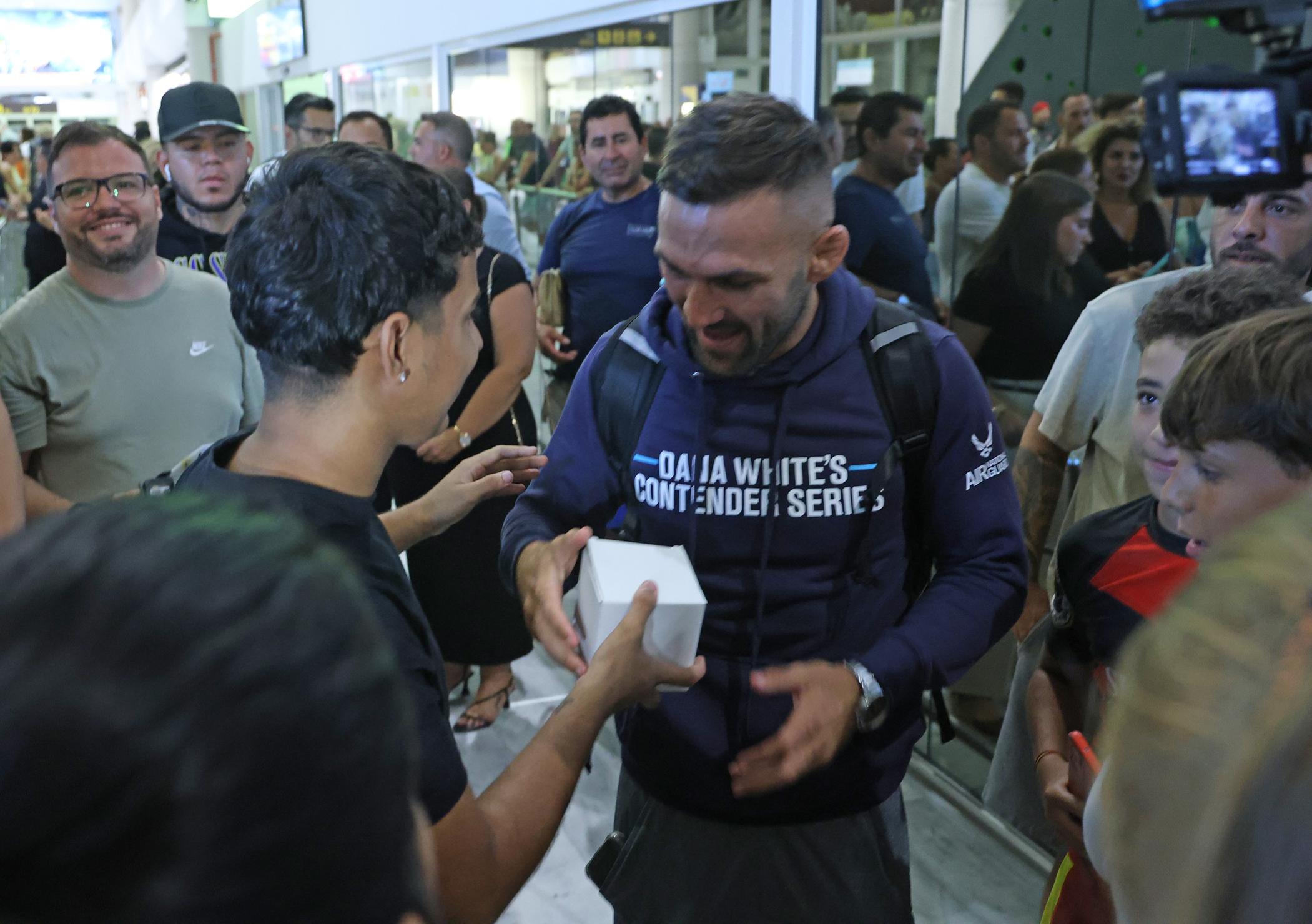 Bienvenida a Hecher Sosa en Lanzarote Bienvenida a Hecher Sosa en Lanzarote