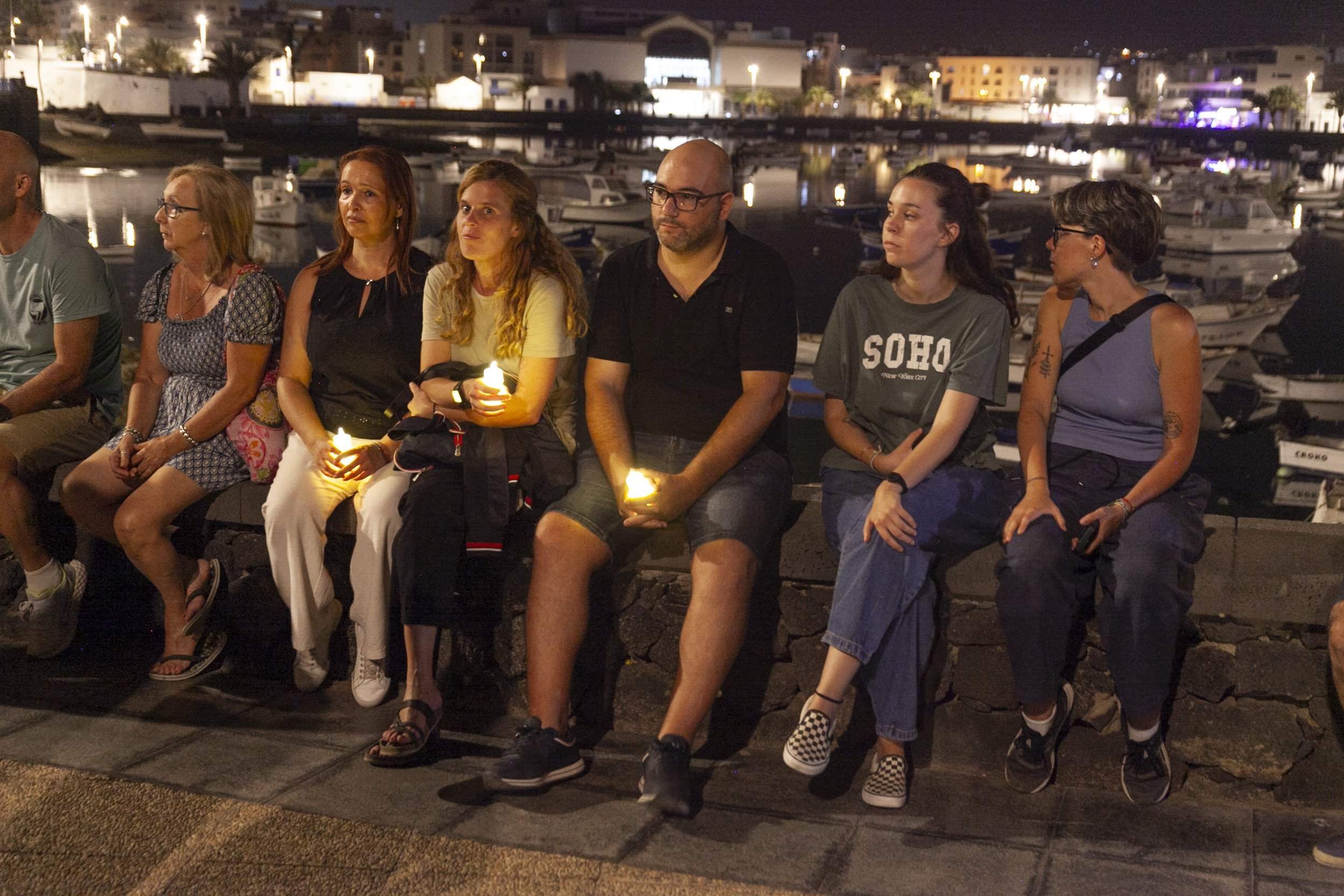 Vigilia de Lanzarote por el genocidio en Palestina. Fotos: Juan Mateos. Vigilia de Lanzarote por el genocidio en Palestina. Fotos: Juan Mateos.