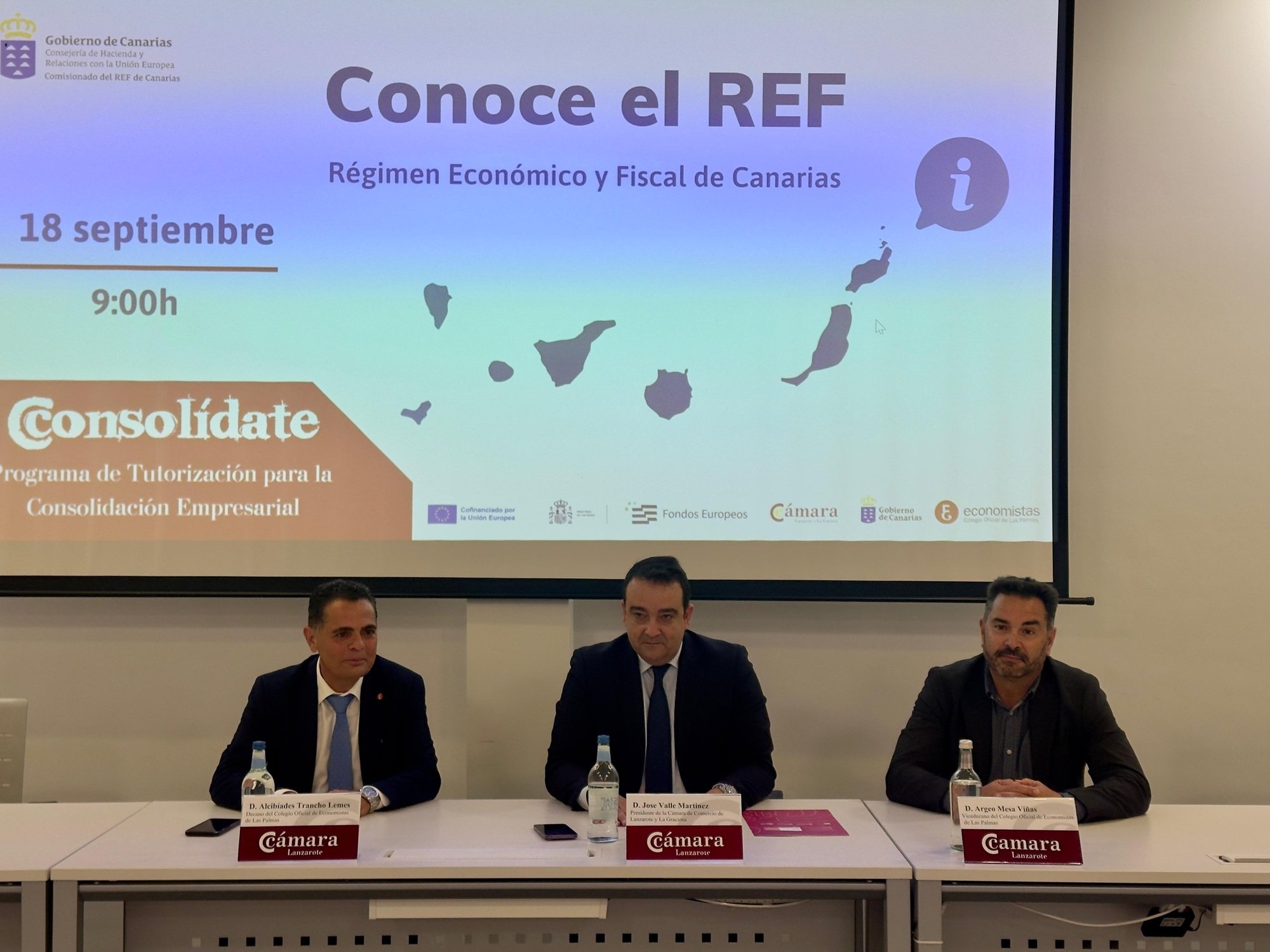 Presentación de la Jornada de la Cámara de Comercio de Lanzarote sobre el REF.