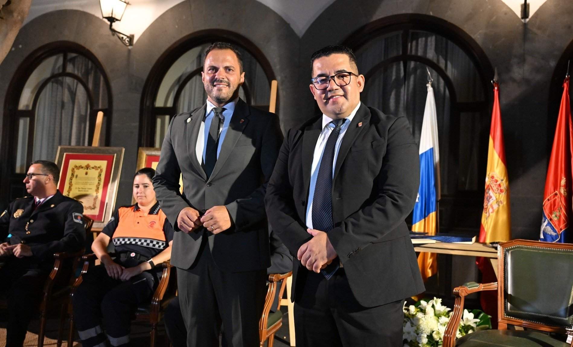 Medallas de la Ciudad a Protección Civil y a los policiales locales Marcos Antonio Rosario y Osbaldo Espino 