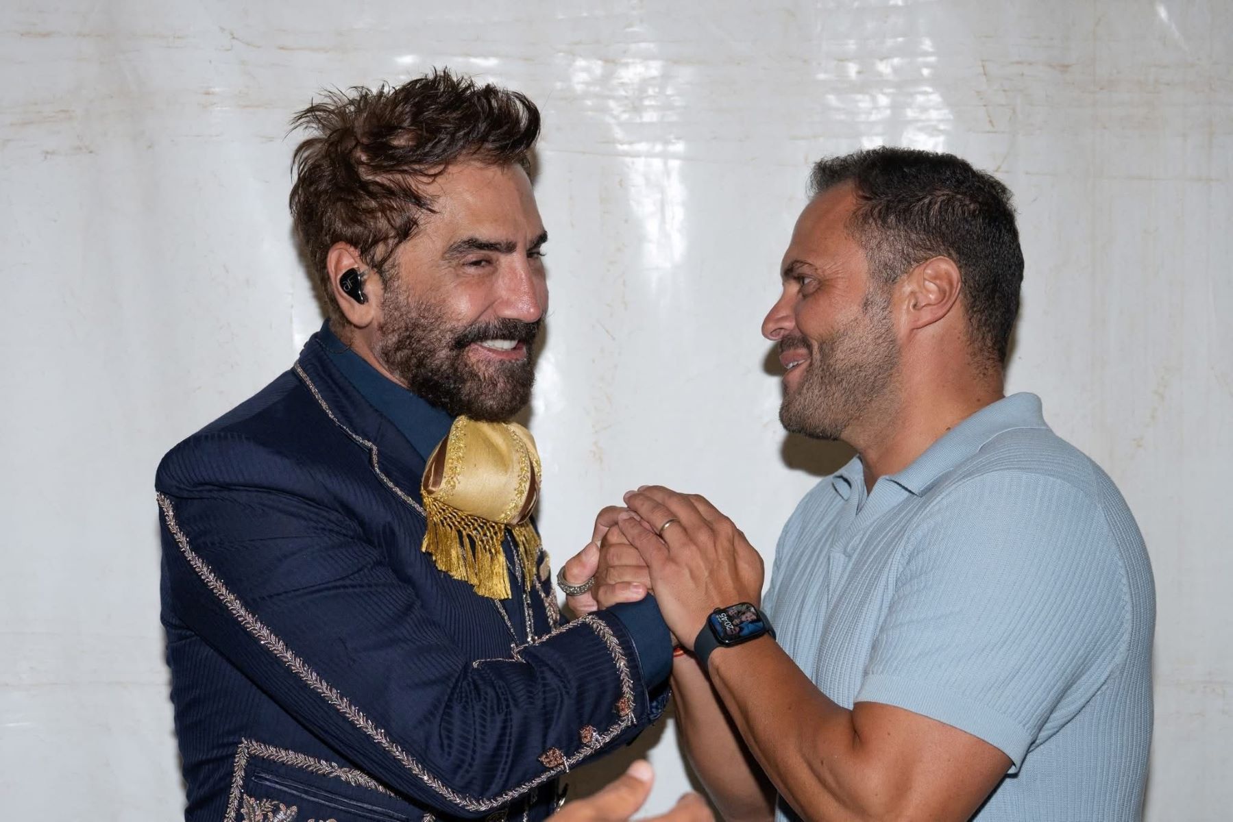 Alejandro Fernández con el alcalde de Arrecife 