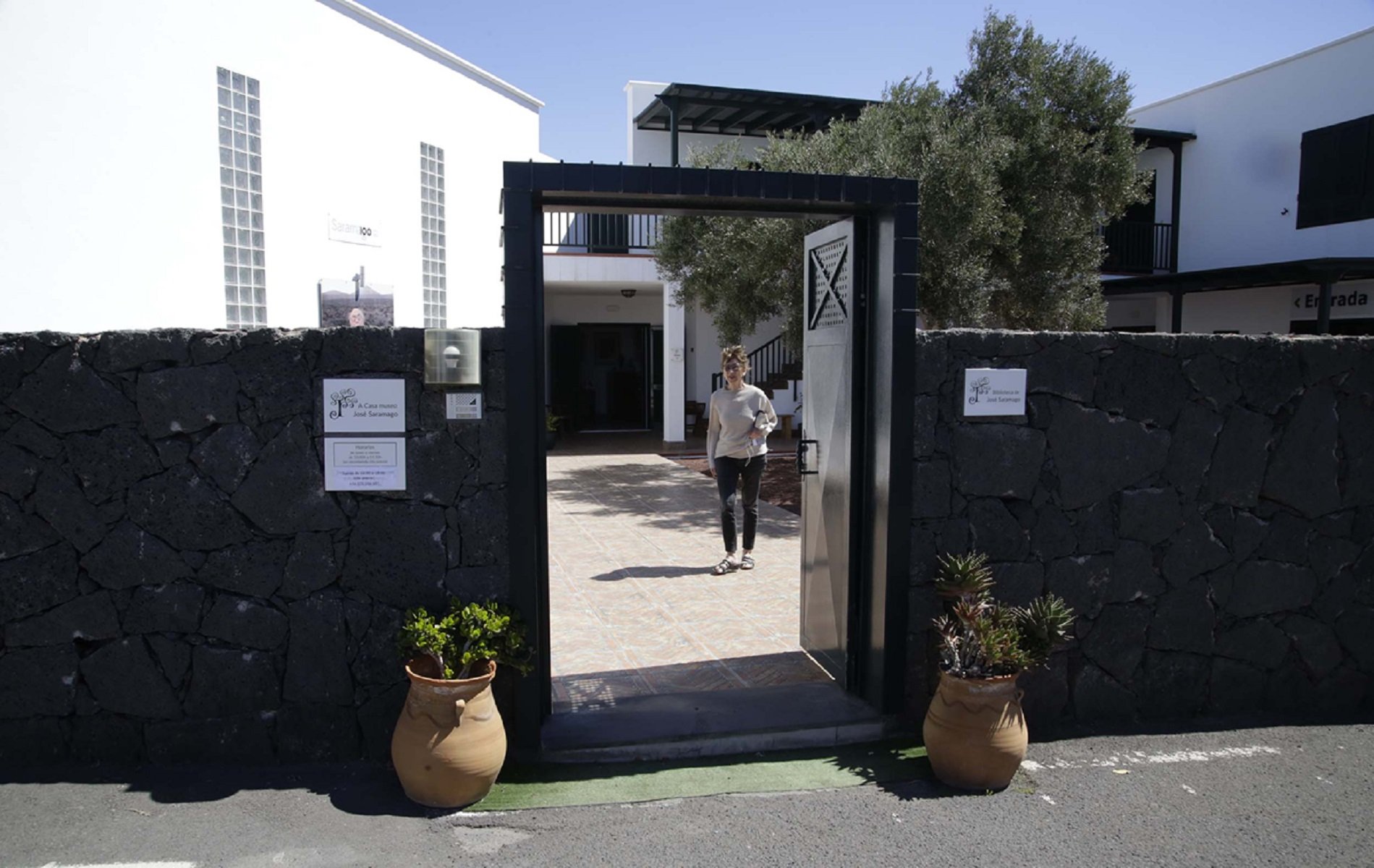 Entrada de la Casa Museo José Saramago en Tías.