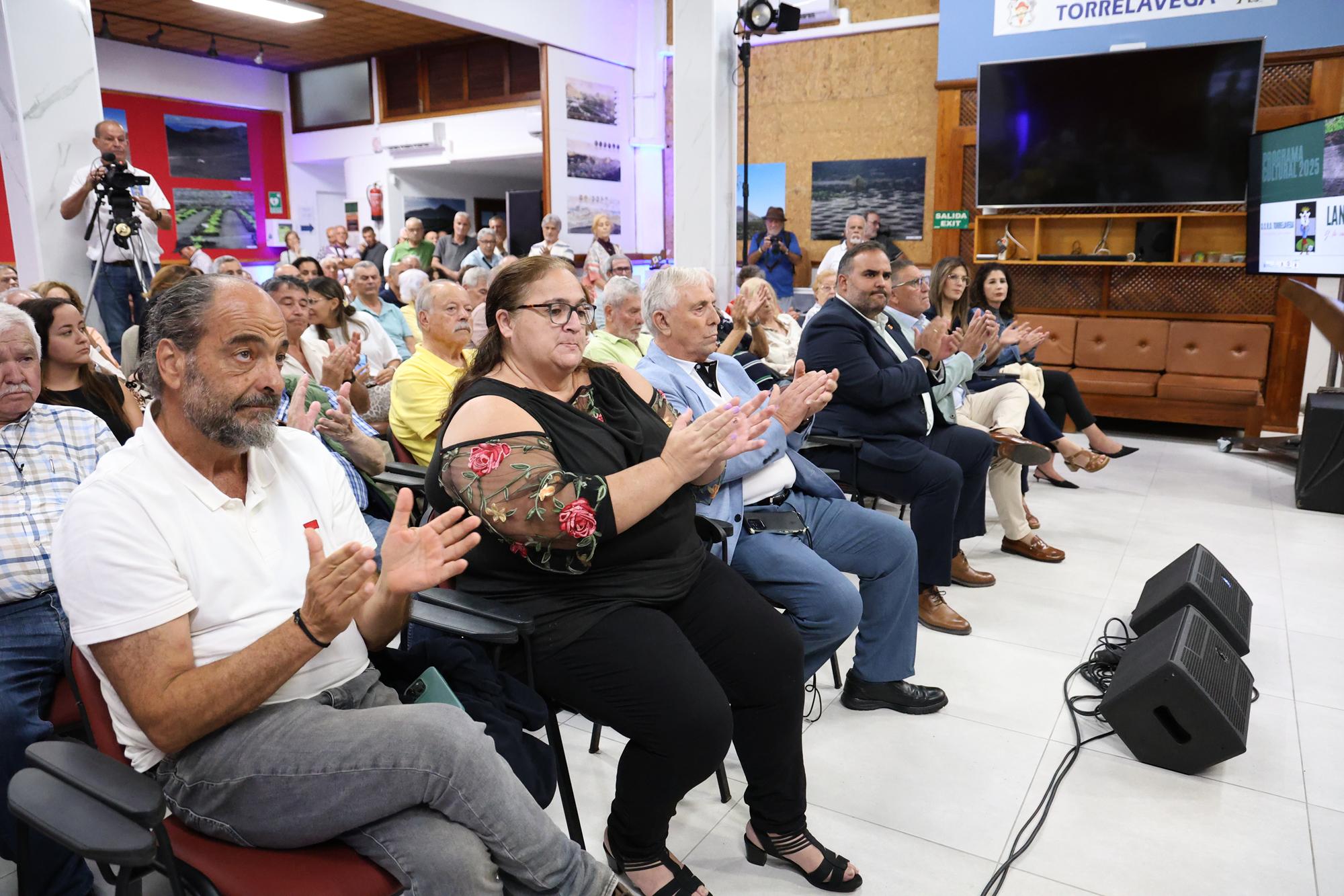Inauguración de exposiciones de la Sociedad Torrelavega. Fotos: La Voz. Inauguración de exposiciones de la Sociedad Torrelavega. Fotos: La Voz.