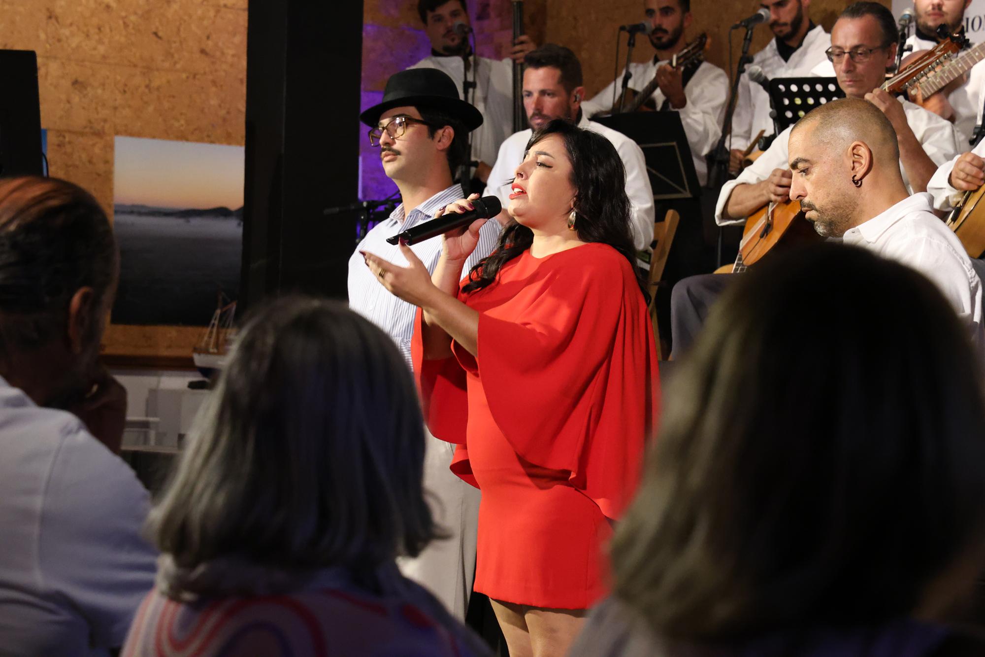 Inauguración de exposiciones de la Sociedad Torrelavega. Fotos: La Voz. Inauguración de exposiciones de la Sociedad Torrelavega. Fotos: La Voz.