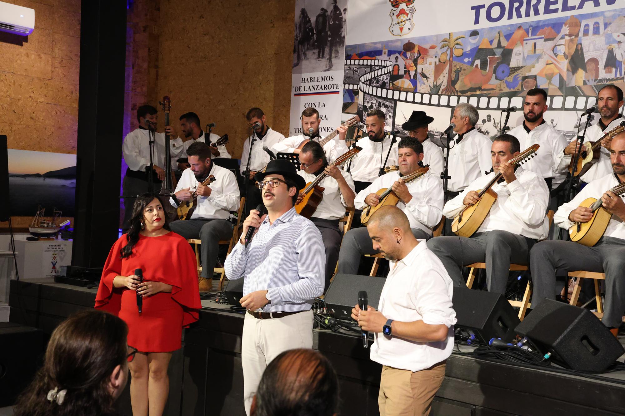 Inauguración de exposiciones de la Sociedad Torrelavega. Fotos: La Voz. Inauguración de exposiciones de la Sociedad Torrelavega. Fotos: La Voz.