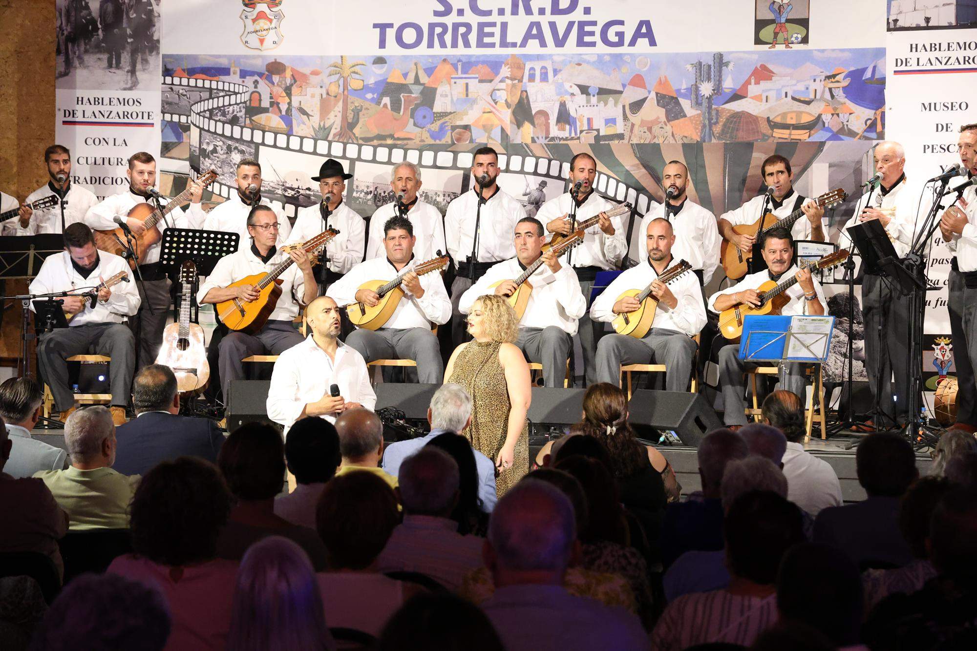 Inauguración de exposiciones de la Sociedad Torrelavega. Fotos: La Voz.