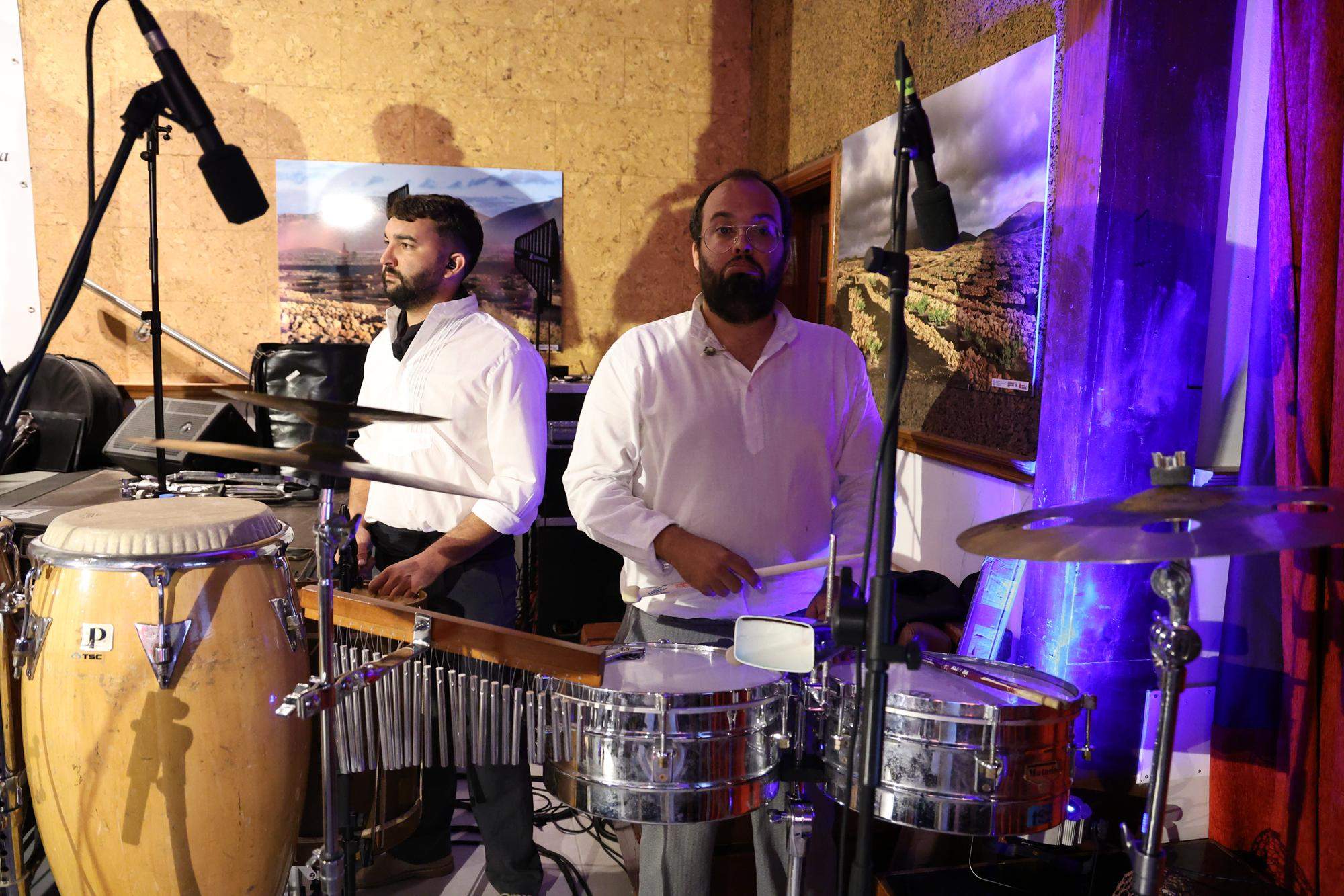 Inauguración de exposiciones de la Sociedad Torrelavega. Fotos: La Voz. Inauguración de exposiciones de la Sociedad Torrelavega. Fotos: La Voz.