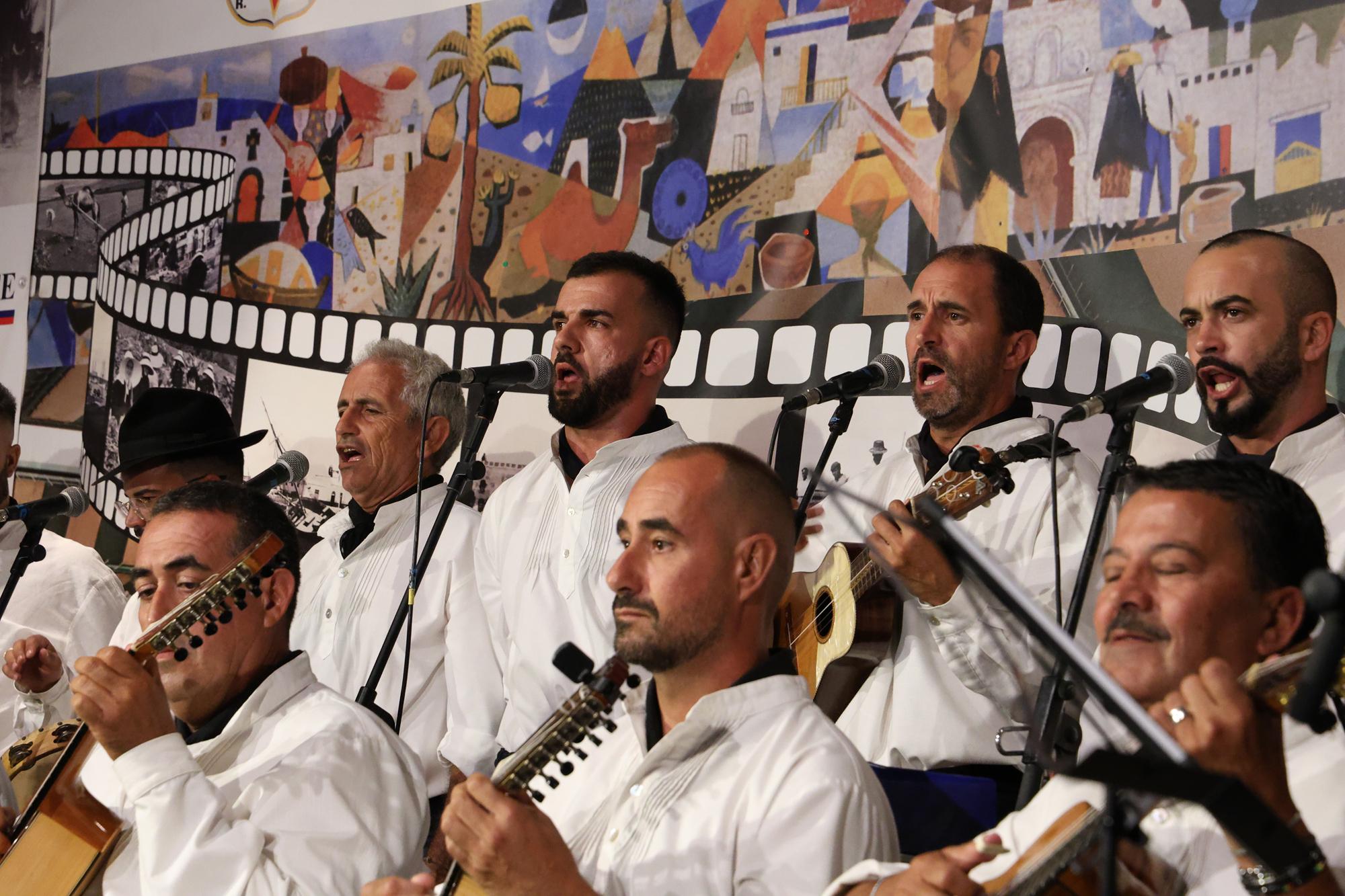 Inauguración de exposiciones de la Sociedad Torrelavega. Fotos: La Voz. Inauguración de exposiciones de la Sociedad Torrelavega. Fotos: La Voz.