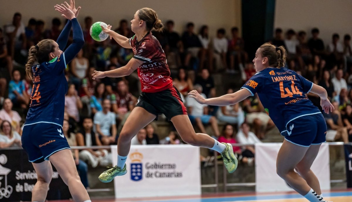 El Zonzamas Plus Car Lanzarote odnosi pierwsze zwycięstwo w elicie, pokonując KH-7 Granollers