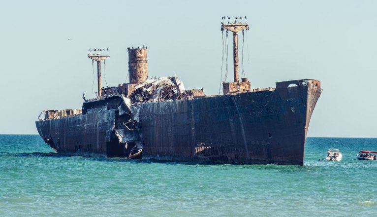 Naufragio del Evangelia en Rumanía. 