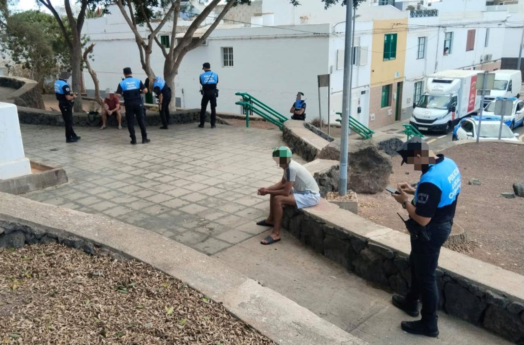 Nuevo despliegue antidrogas de la Policía Local de Arrecife en la zona del Parque de Los Pinos,en Titerroy