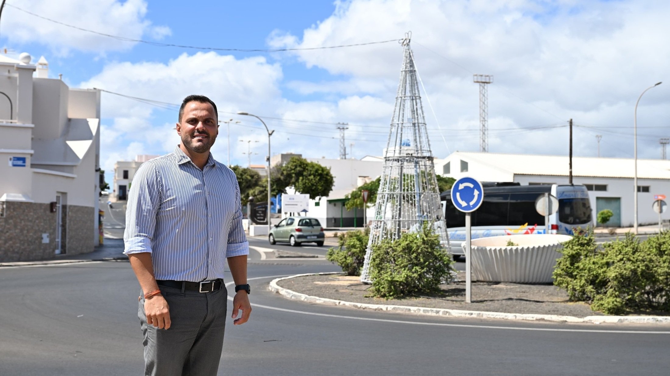 El alcalde de Arrecife, Yonathan de León, en el barrio de San Francisco Javier