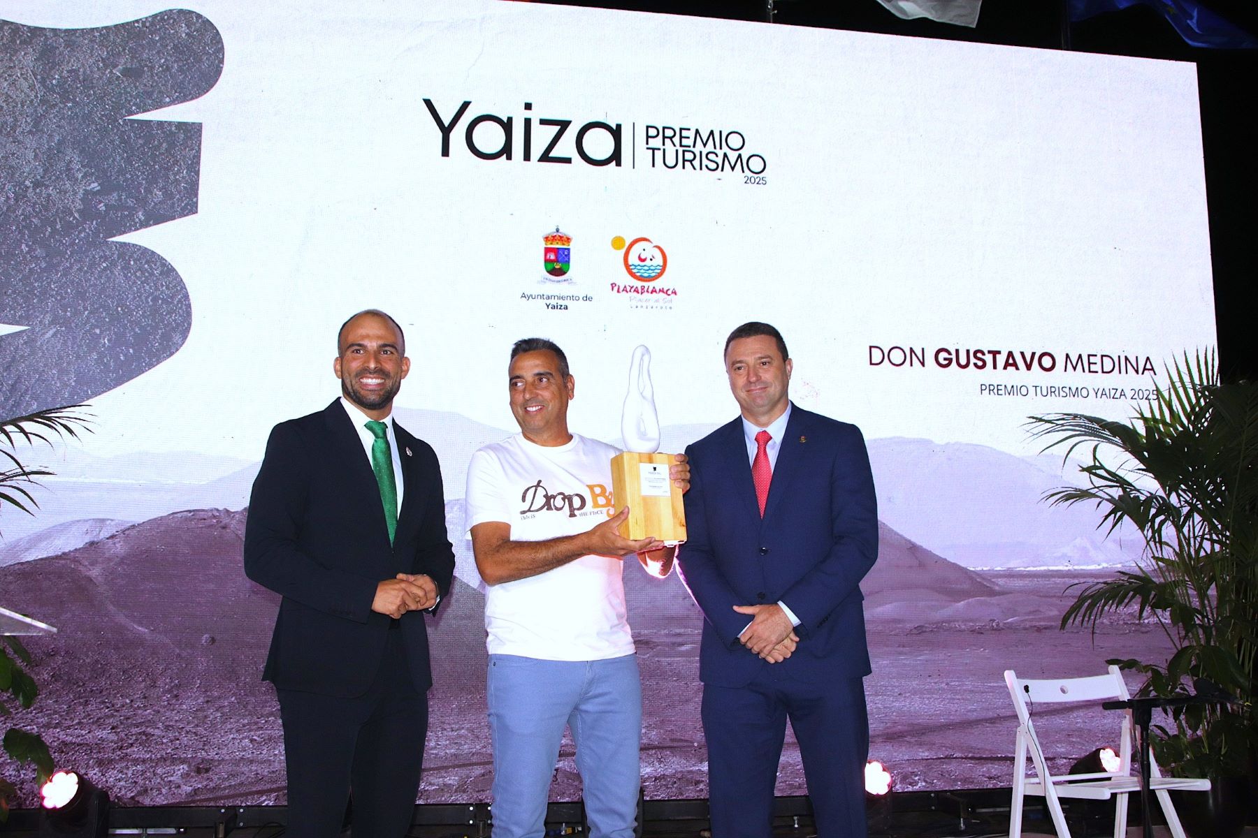 Gustavo Medina con Óscar Noda y Daniel Medina