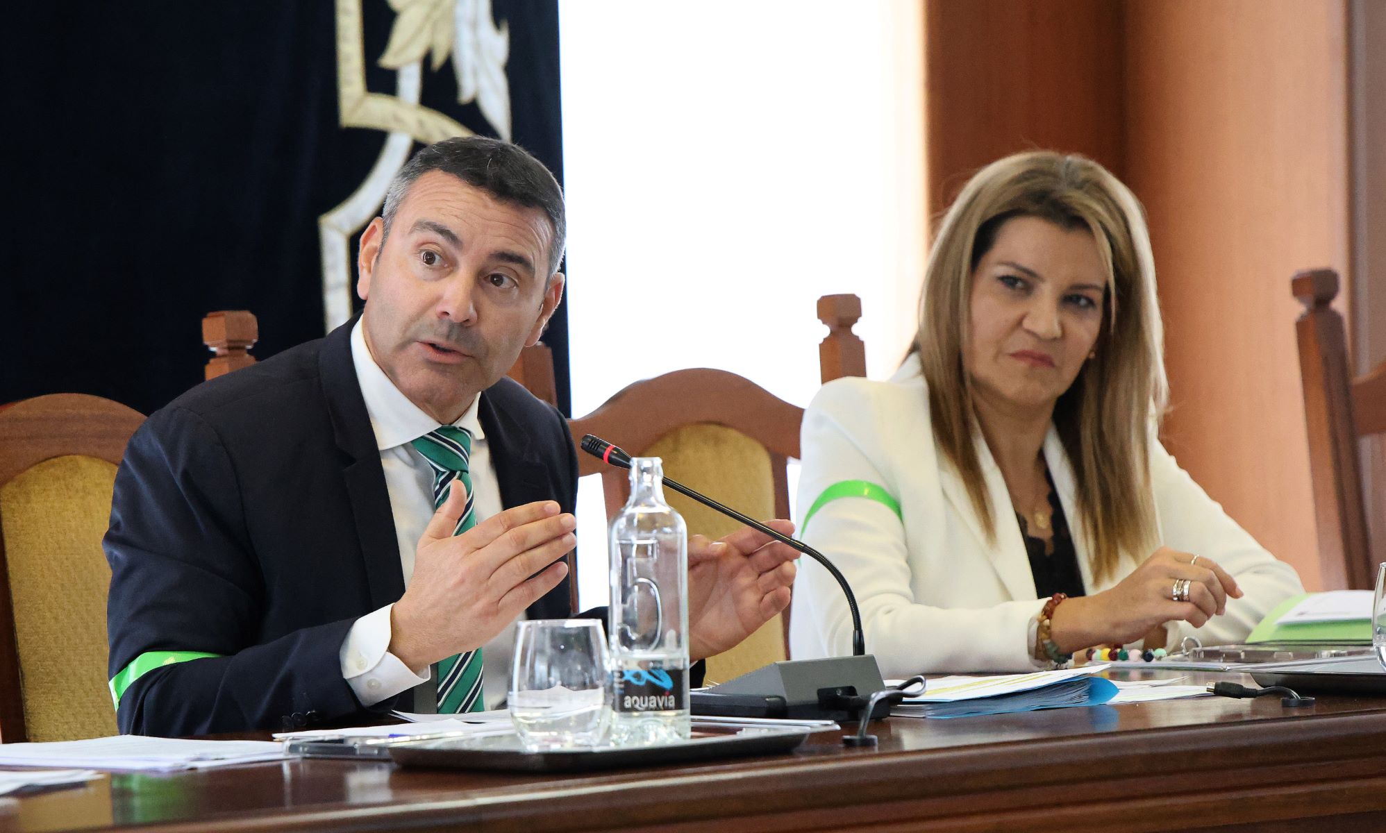 El presidente, Oswaldo Betancort, y la vicepresidenta, María Jesús Tovar