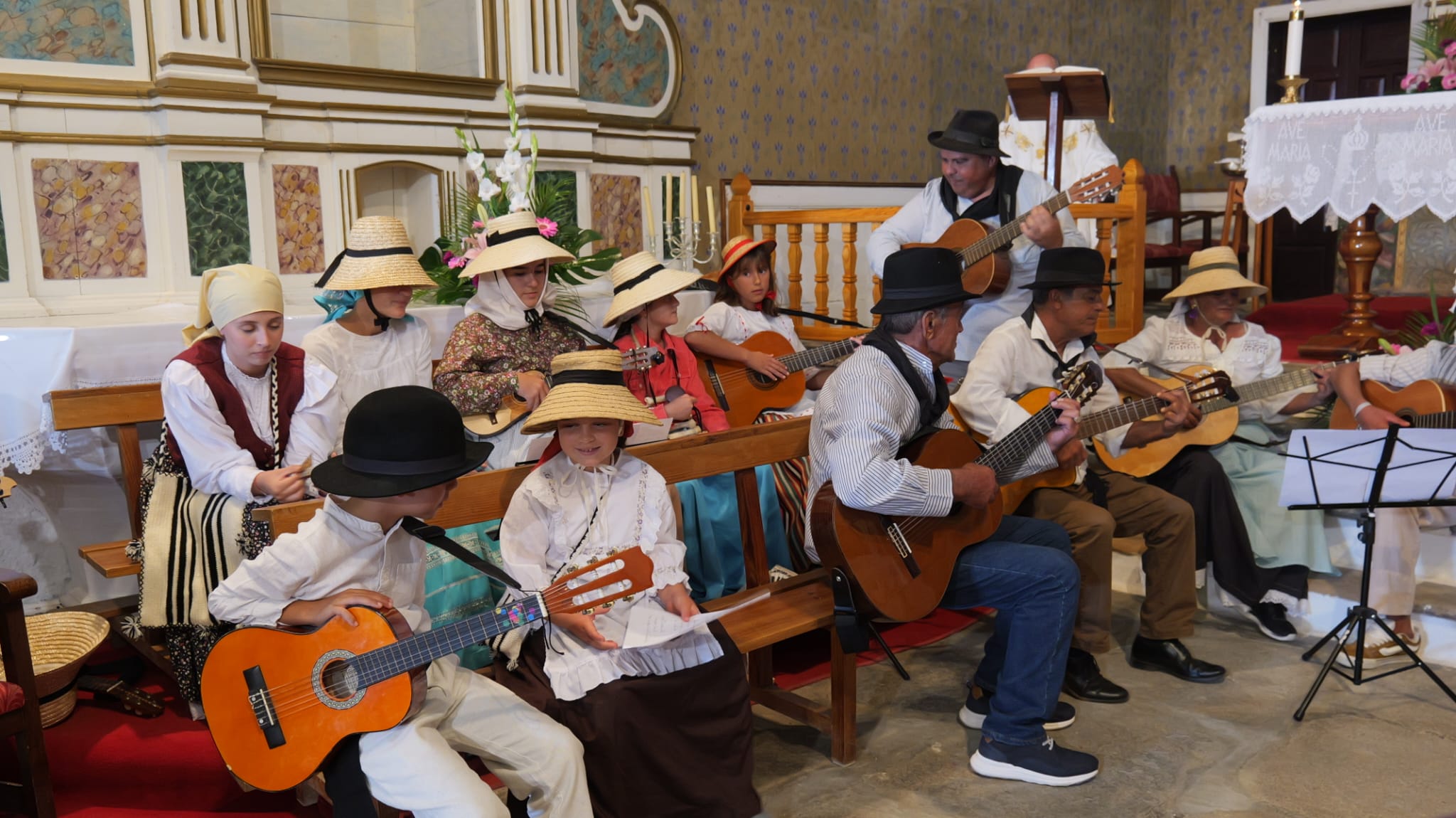 Procesión en honor a Nuestra Señora del Rosario Procesión en honor a Nuestra Señora del Rosario