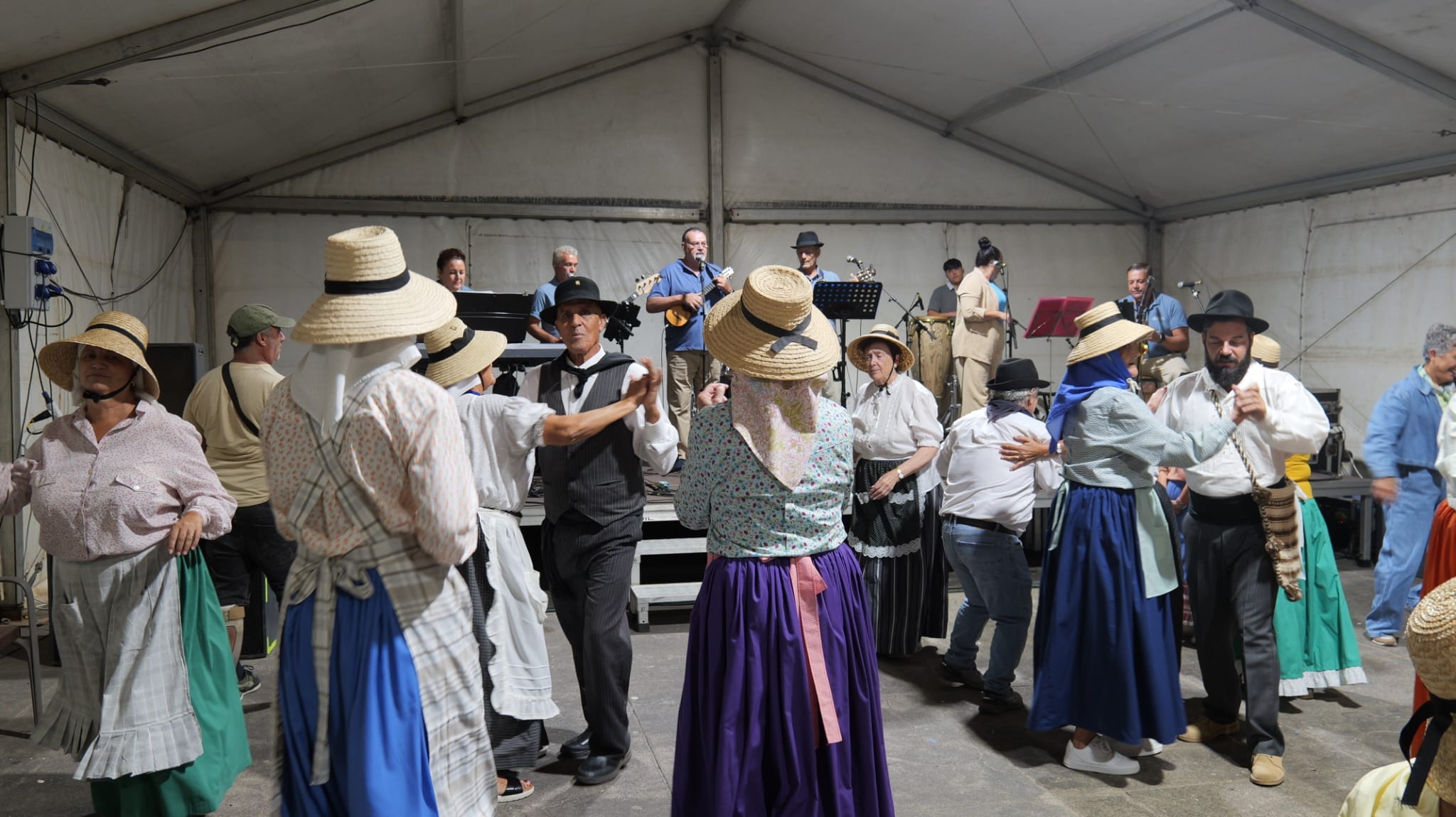Procesión en honor a Nuestra Señora del Rosario Procesión en honor a Nuestra Señora del Rosario