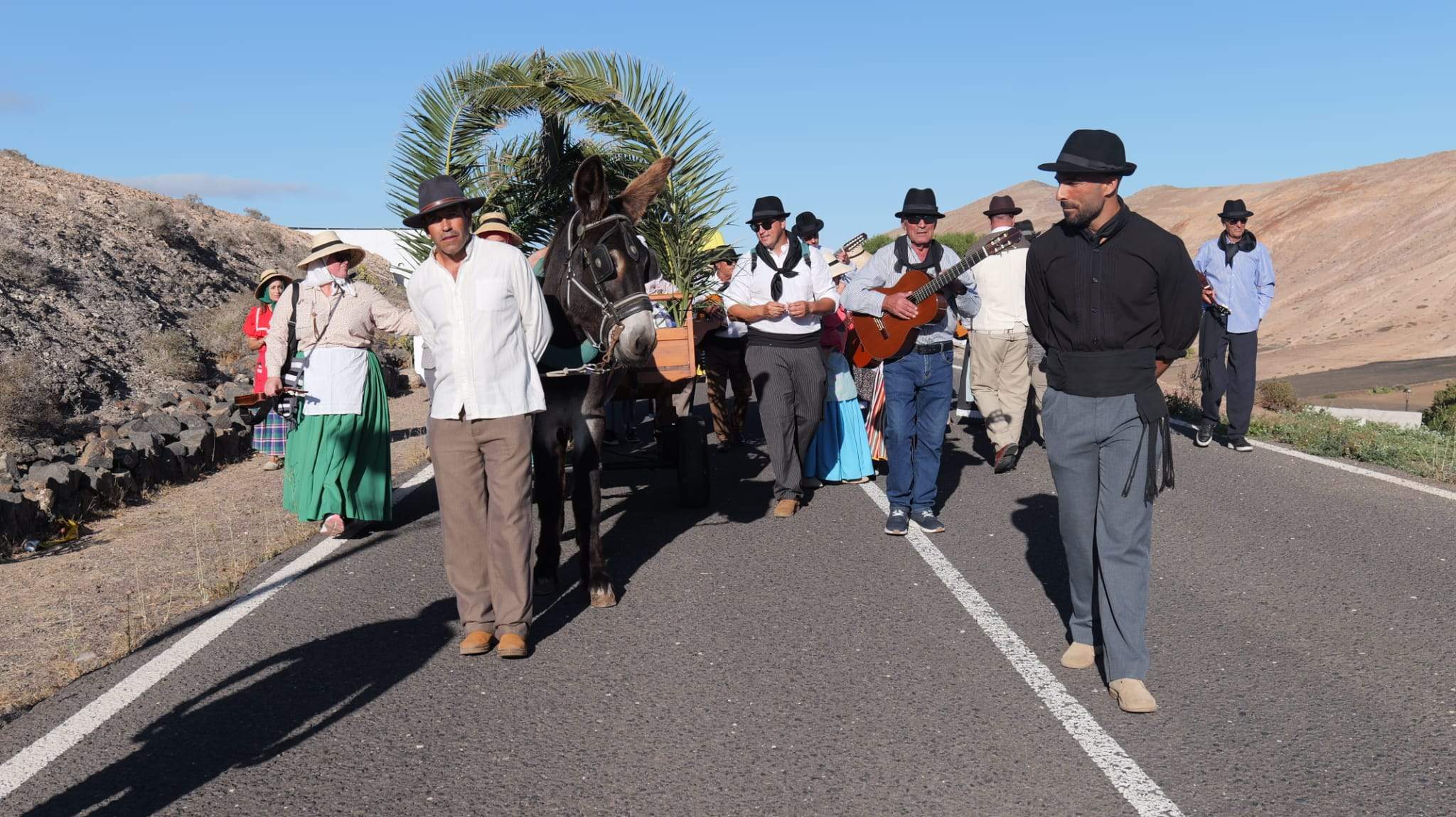 Procesión en honor a Nuestra Señora del Rosario Procesión en honor a Nuestra Señora del Rosario