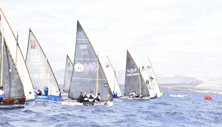 VELA LATINA. LANZAROTE LA ISLA DIFERENTE (1)dd