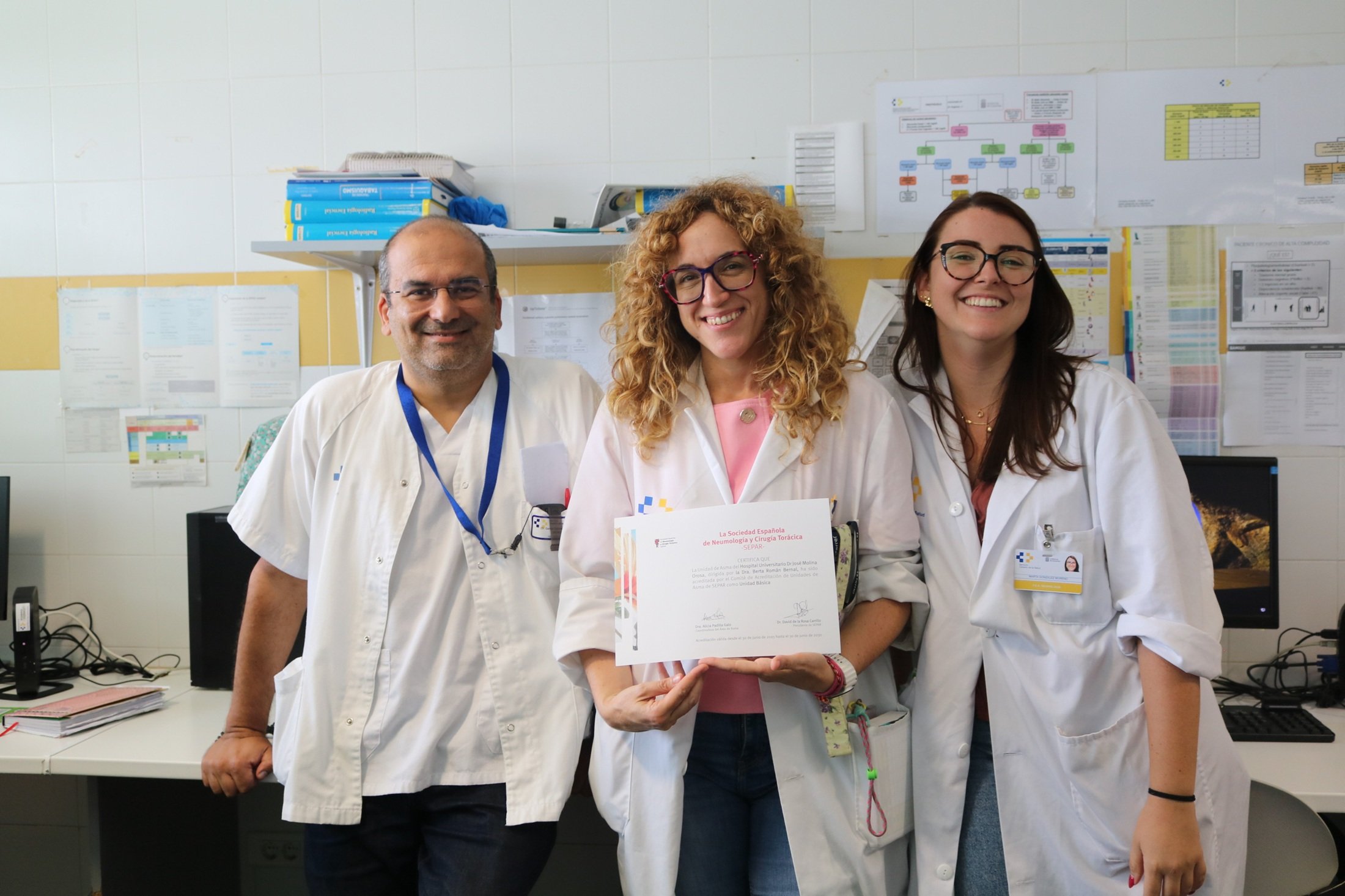 Profesionales con la acreditación de la unidad de Asma del Molina Orosa