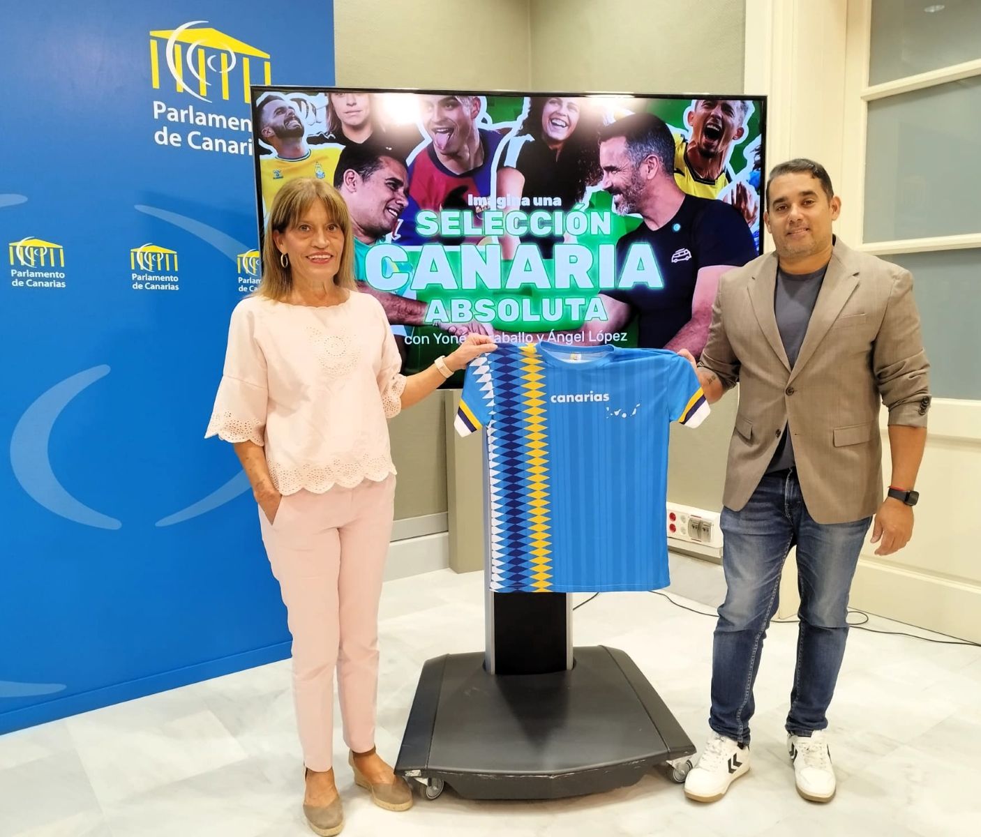 Esther González  y Yoné Caraballo