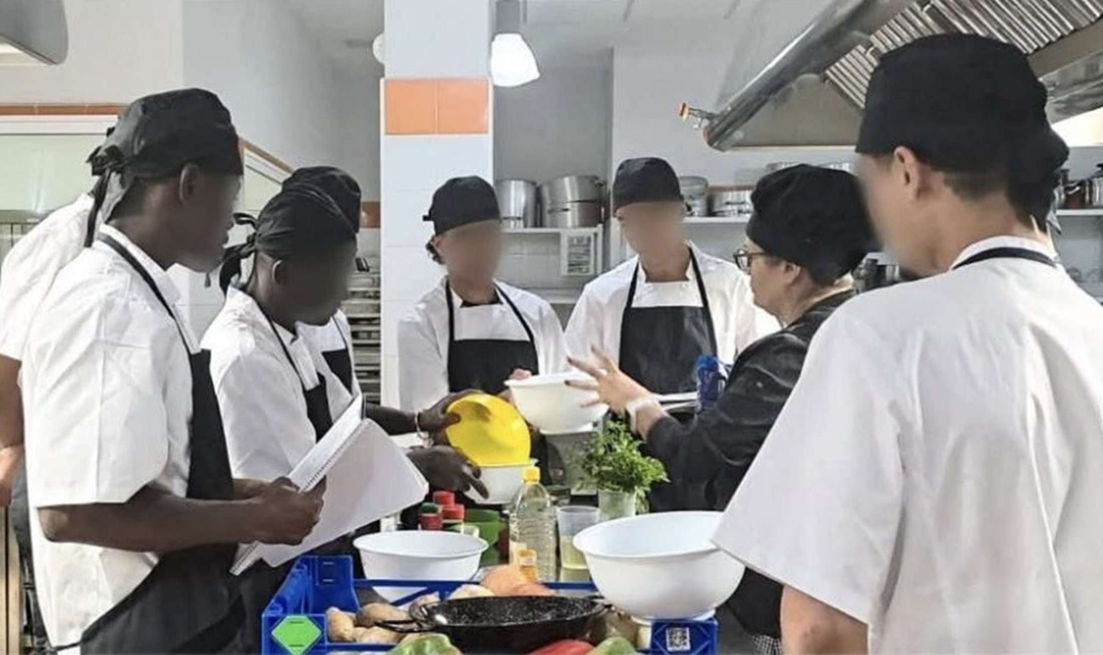 Jóvenes migrantes durante la formación laboral. Foto: Fundación Canaria Main