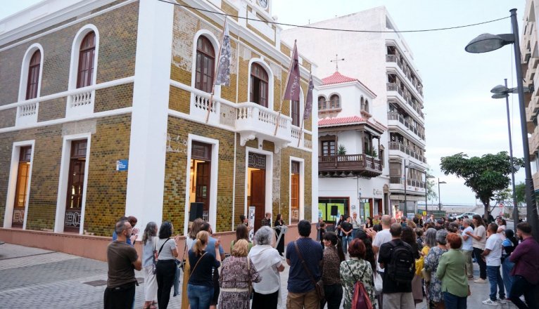 Inauguración exposición Fotoperiodismo una visíón colectiva de Lanzarote en La Casa Amarilla 4 Inauguración exposición Fotoperiodismo una visíón colectiva de Lanzarote en La Casa Amarilla 4