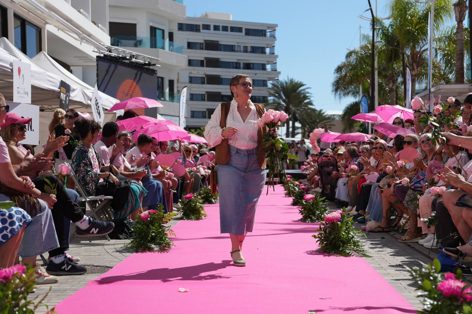 El Reducto acoge una pasarela para apoyar a las personas pacientes de cáncer