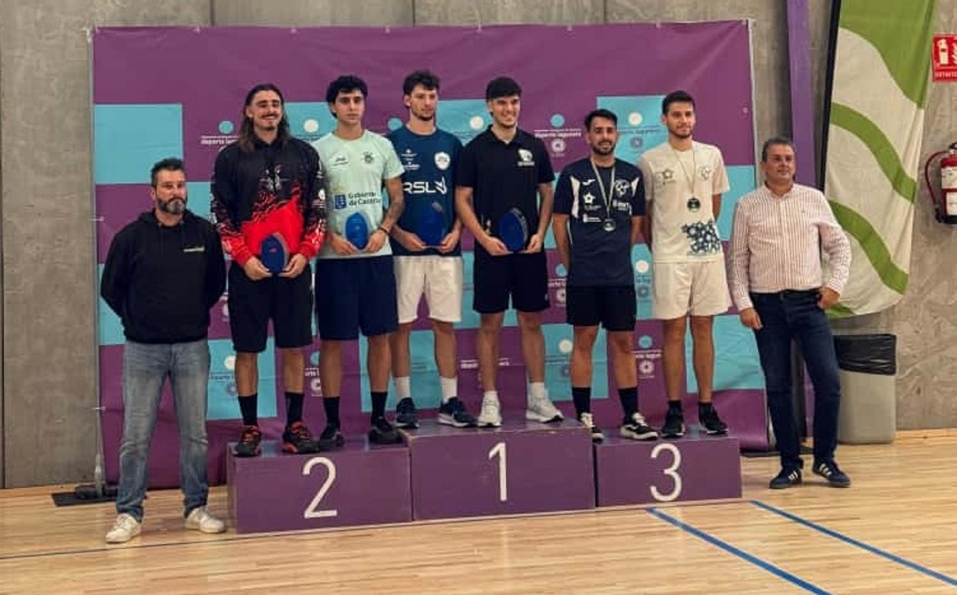 Auria Bádminton Club. Miguel Barbado   Martín Barbado Plata