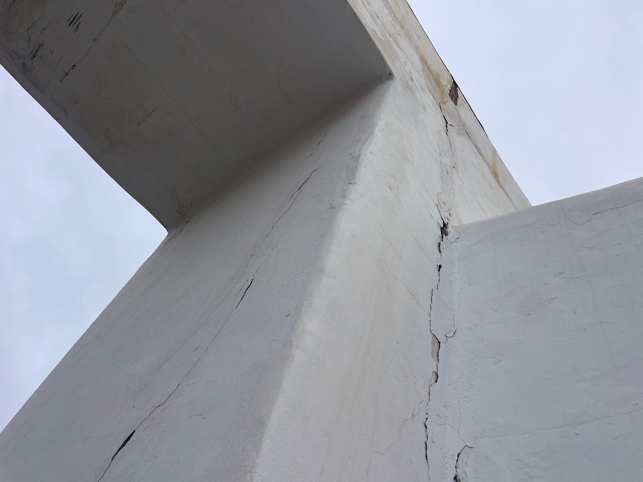 Estado de la entrada de Costa Teguise. Fotos: Cedidas.