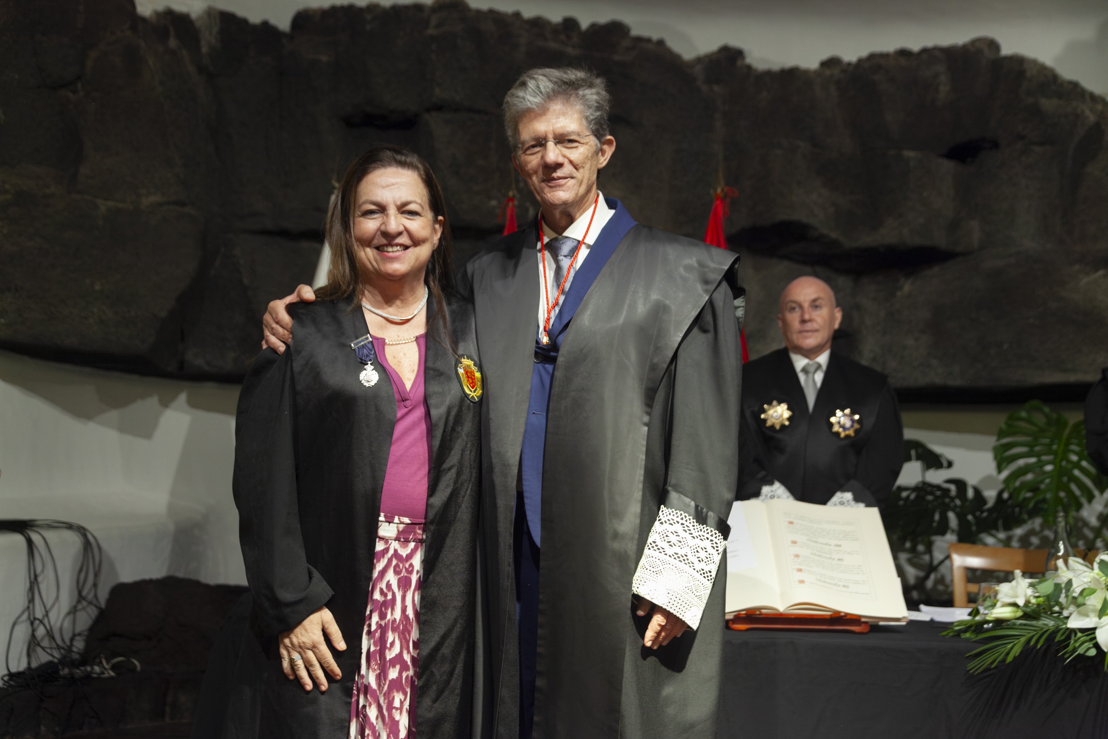Jura de nuevos letrados y medallas del Colegio de Abogacía de Lanzarote (Fotos: Juan Mateos) Jura de nuevos letrados y medallas del Colegio de Abogacía de Lanzarote (Fotos: Juan Mateos)