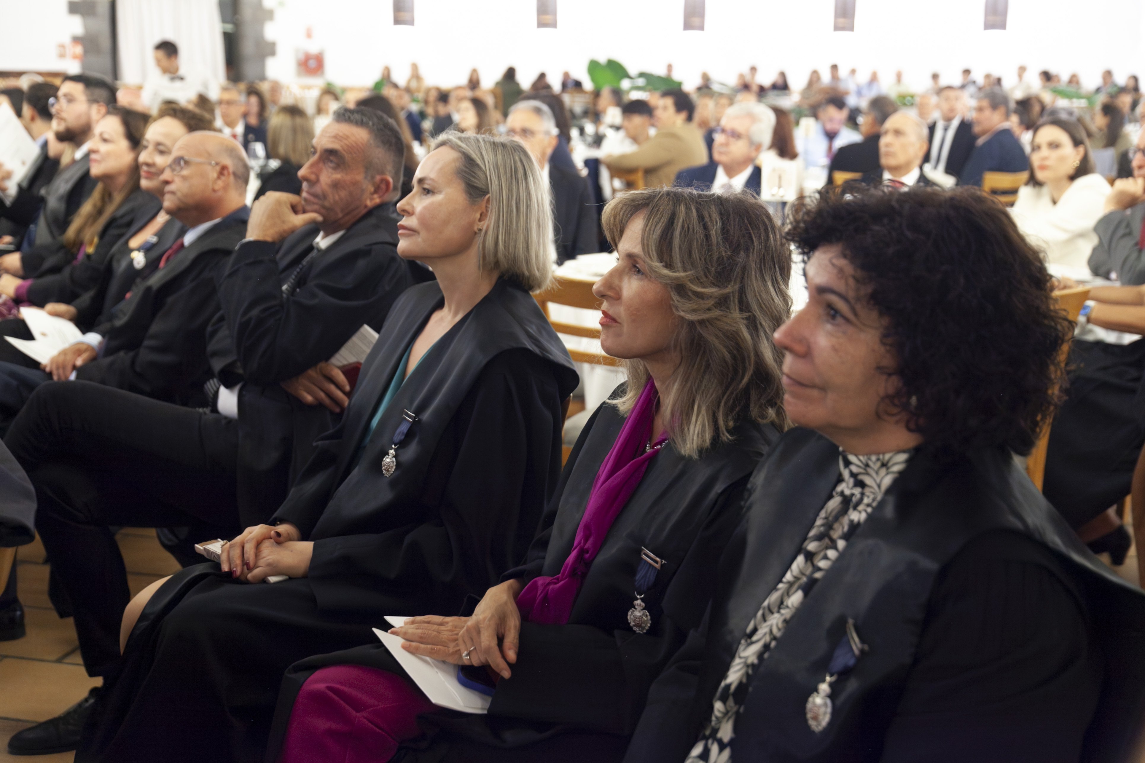Jura de nuevos letrados y medallas del Colegio de Abogacía de Lanzarote (Fotos: Juan Mateos) Jura de nuevos letrados y medallas del Colegio de Abogacía de Lanzarote (Fotos: Juan Mateos)