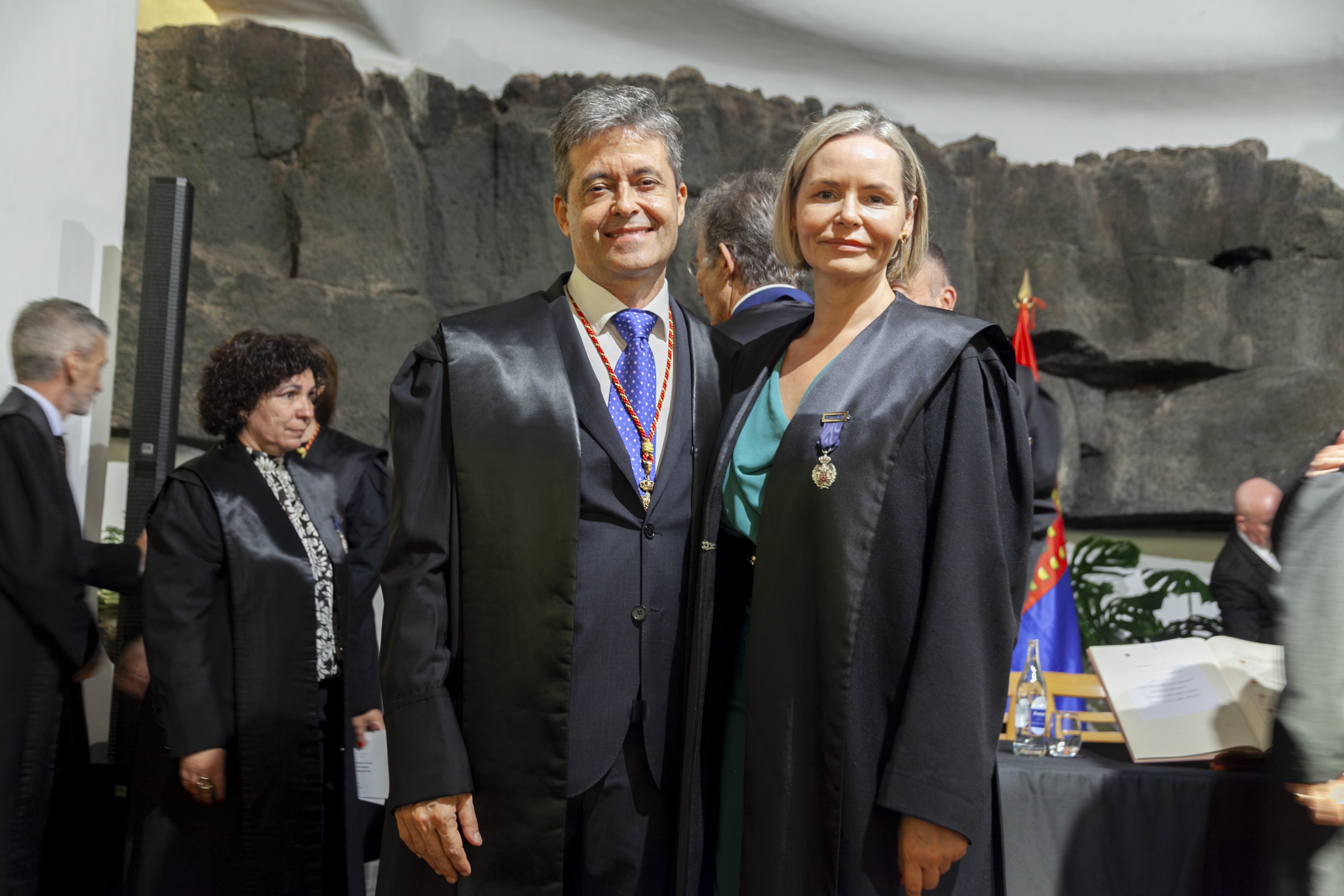 Jura de nuevos letrados y medallas del Colegio de Abogacía de Lanzarote (Fotos: Juan Mateos) Jura de nuevos letrados y medallas del Colegio de Abogacía de Lanzarote (Fotos: Juan Mateos)