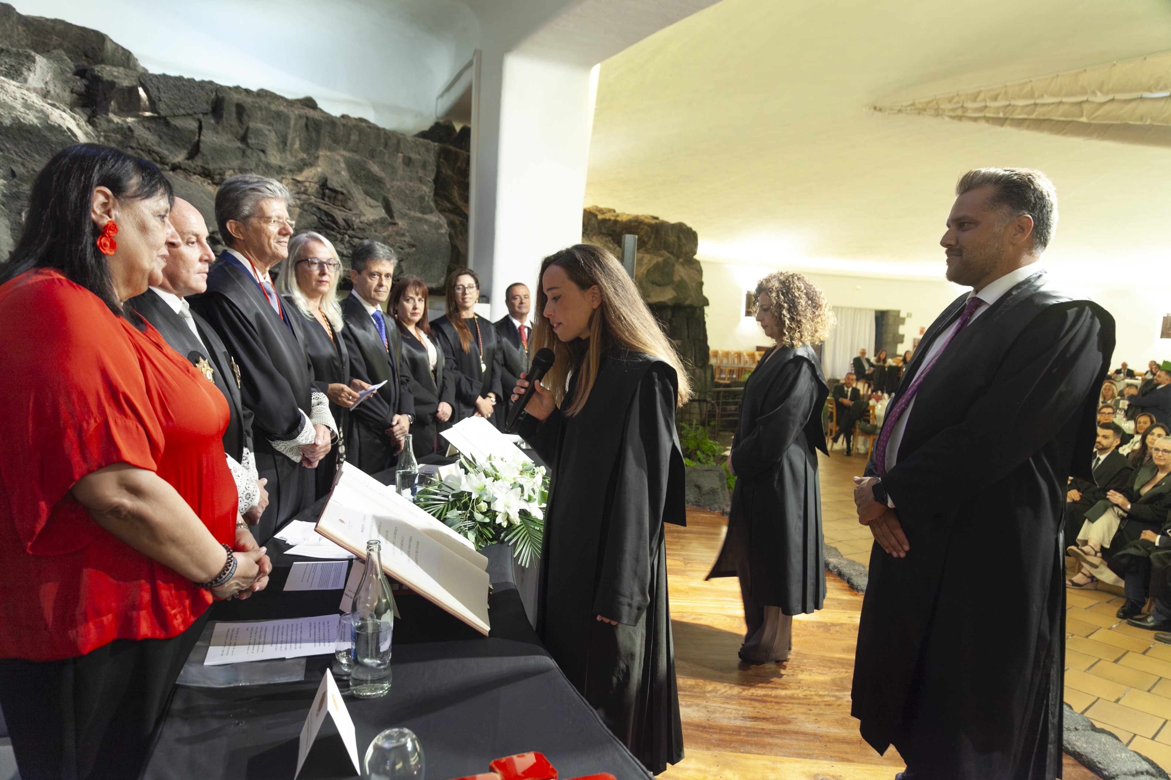 Jura de nuevos letrados y medallas del Colegio de Abogacía de Lanzarote (Fotos: Juan Mateos) Jura de nuevos letrados y medallas del Colegio de Abogacía de Lanzarote (Fotos: Juan Mateos)