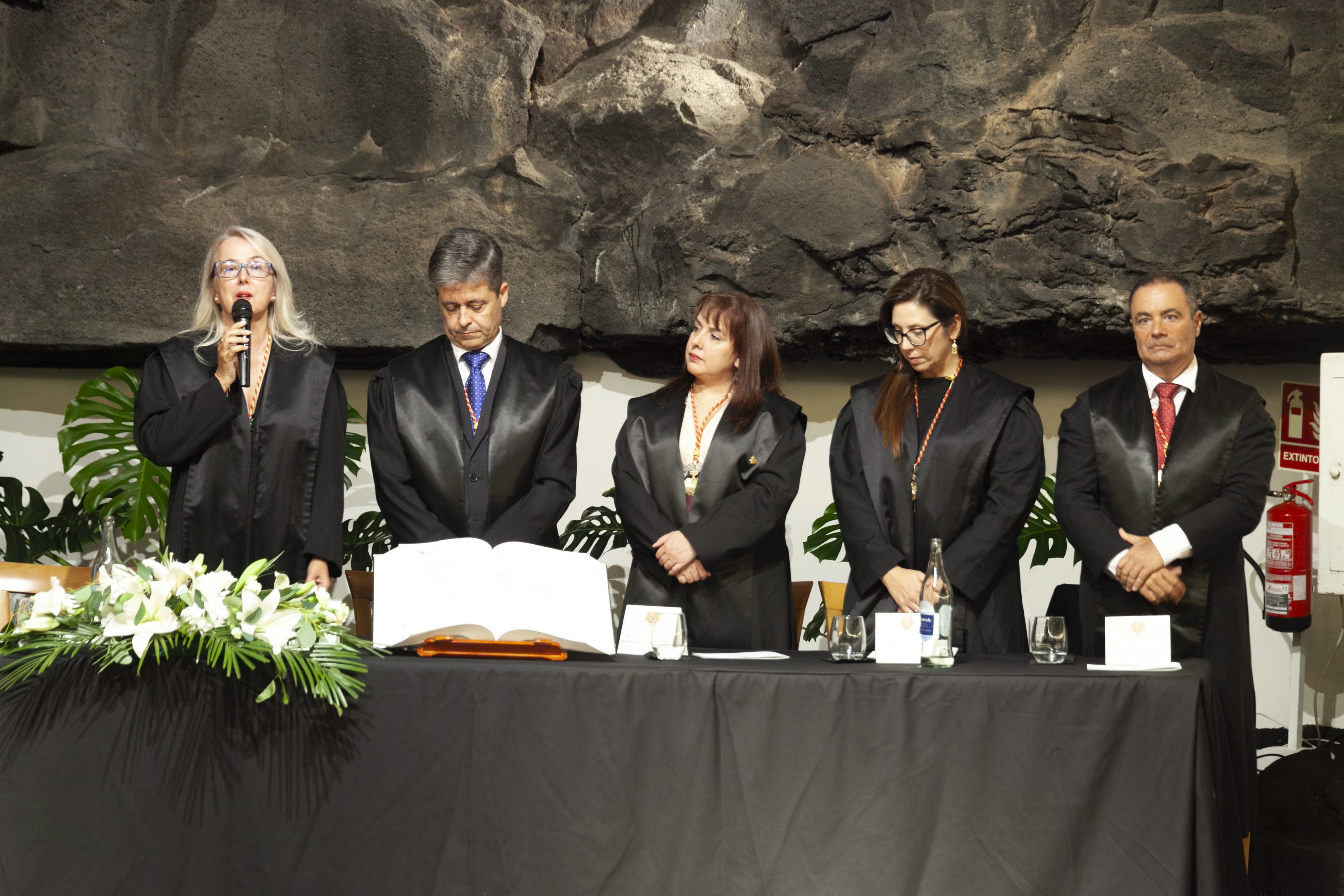 Jura de nuevos letrados y medallas del Colegio de Abogacía de Lanzarote (Fotos: Juan Mateos) Jura de nuevos letrados y medallas del Colegio de Abogacía de Lanzarote (Fotos: Juan Mateos)