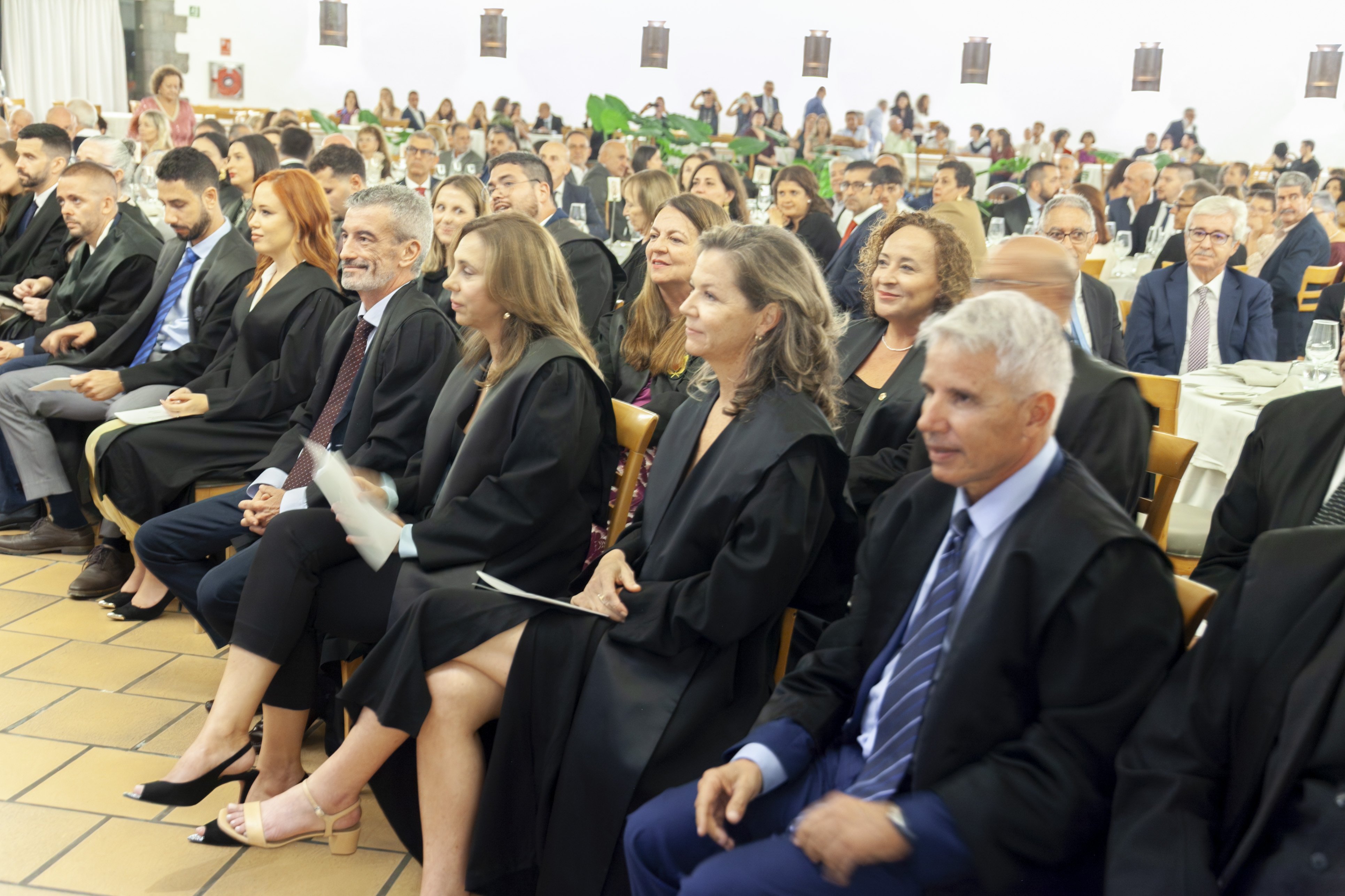 Jura de nuevos letrados y medallas del Colegio de Abogacía de Lanzarote (Fotos: Juan Mateos) Jura de nuevos letrados y medallas del Colegio de Abogacía de Lanzarote (Fotos: Juan Mateos)