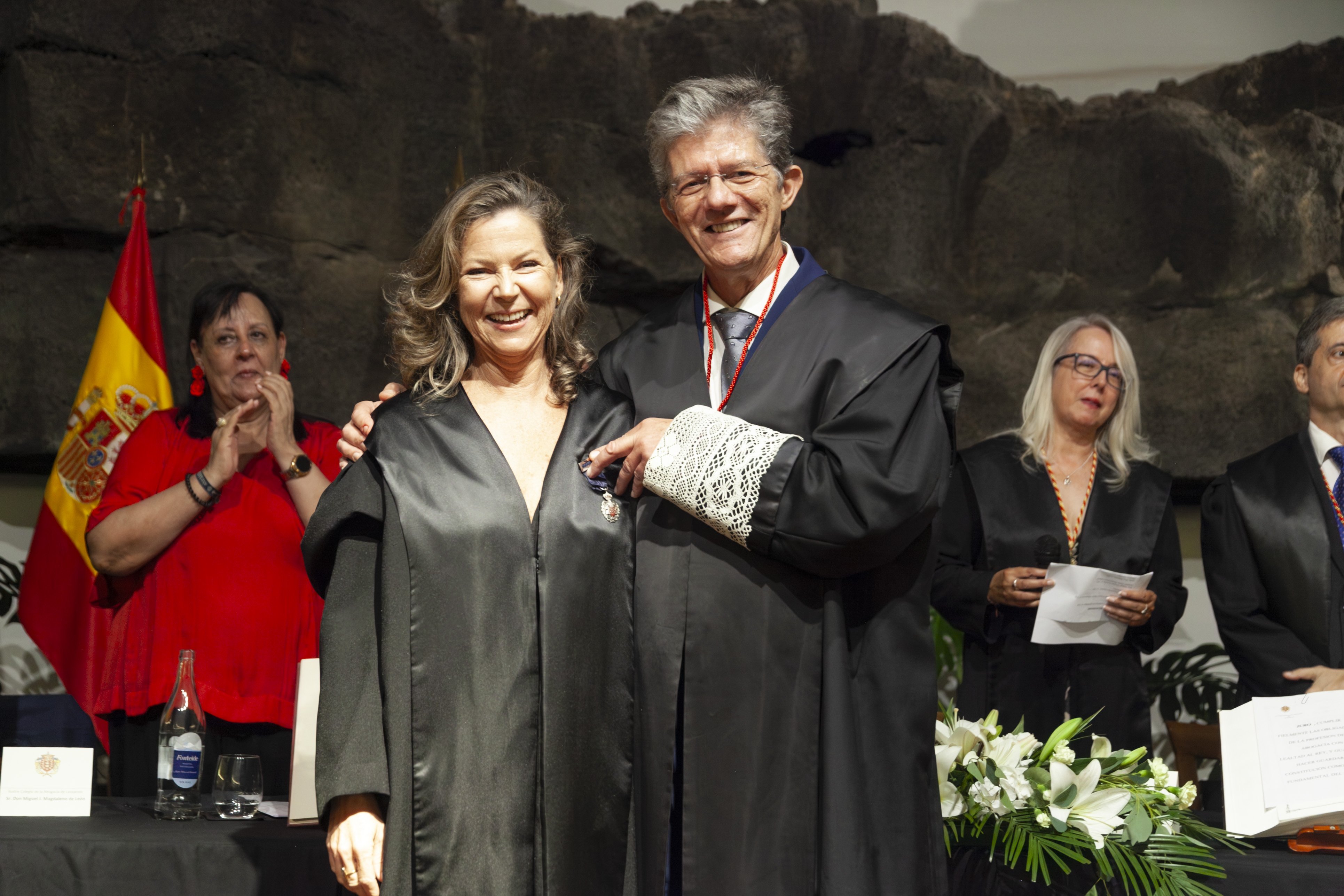 Jura de nuevos letrados y medallas del Colegio de Abogacía de Lanzarote (Fotos: Juan Mateos) Jura de nuevos letrados y medallas del Colegio de Abogacía de Lanzarote (Fotos: Juan Mateos)