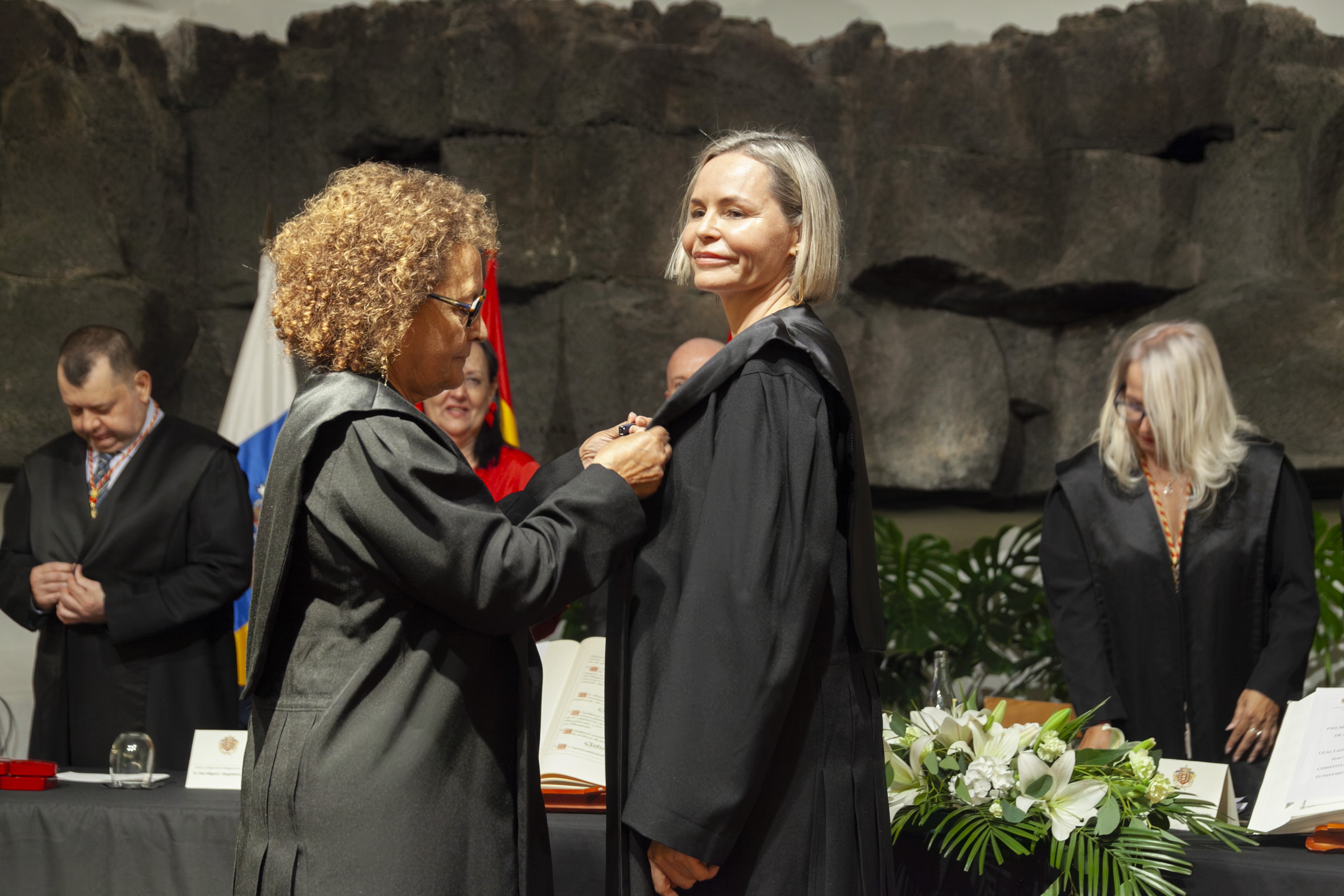 Jura de nuevos letrados y medallas del Colegio de Abogacía de Lanzarote (Fotos: Juan Mateos) Jura de nuevos letrados y medallas del Colegio de Abogacía de Lanzarote (Fotos: Juan Mateos)