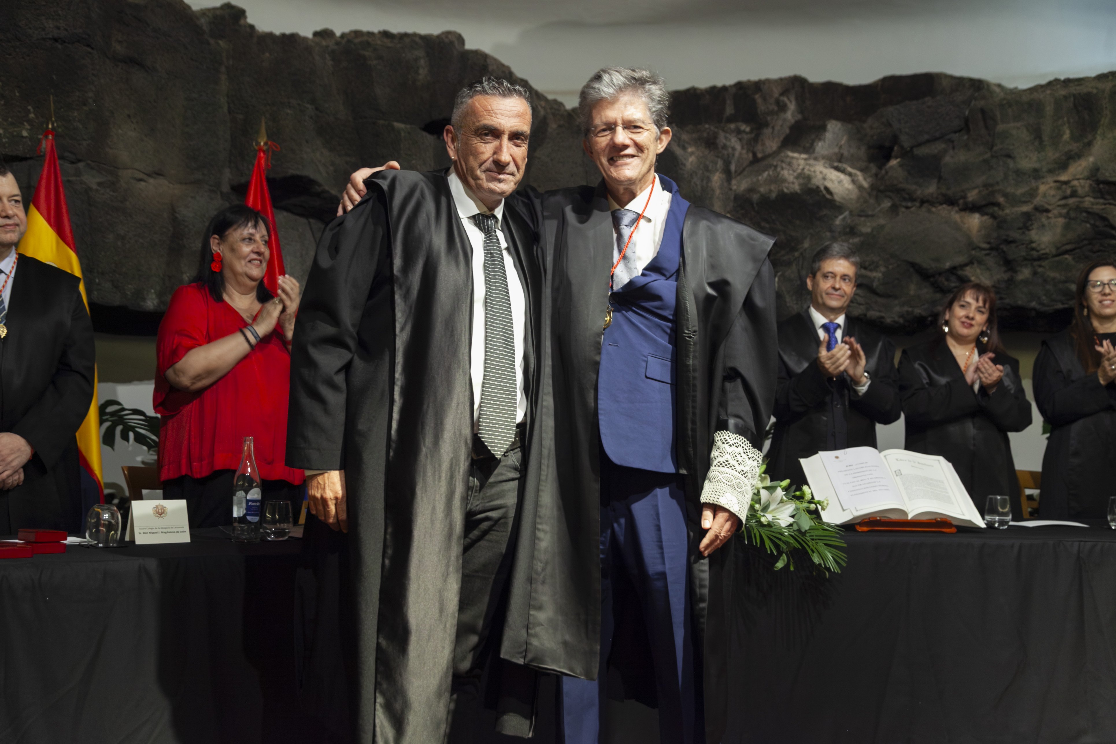 Jura de nuevos letrados y medallas del Colegio de Abogacía de Lanzarote (Fotos: Juan Mateos) Jura de nuevos letrados y medallas del Colegio de Abogacía de Lanzarote (Fotos: Juan Mateos)