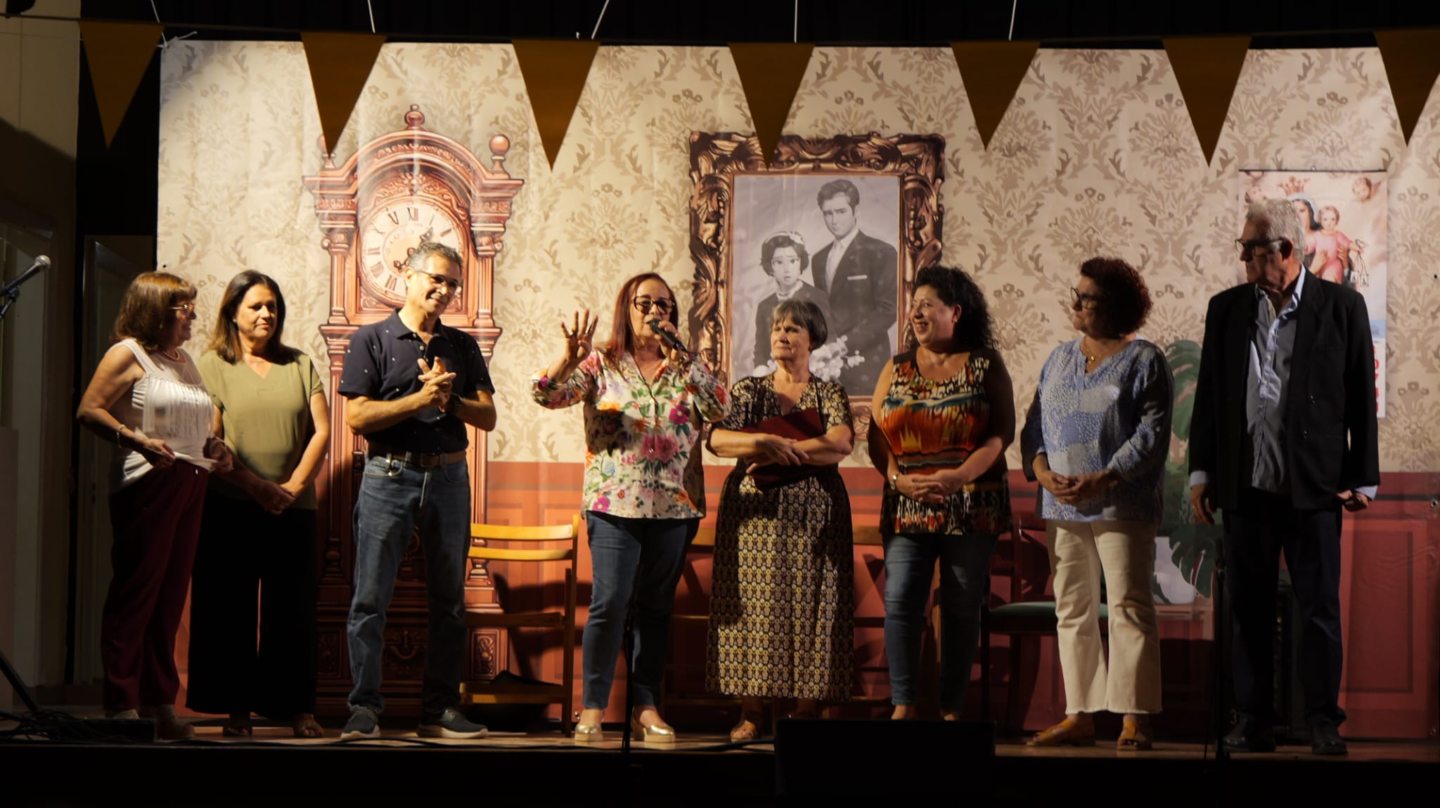 Obra de teatro 'Lo que tiene que hacer una madre' Obra de teatro 'Lo que tiene que hacer una madre'