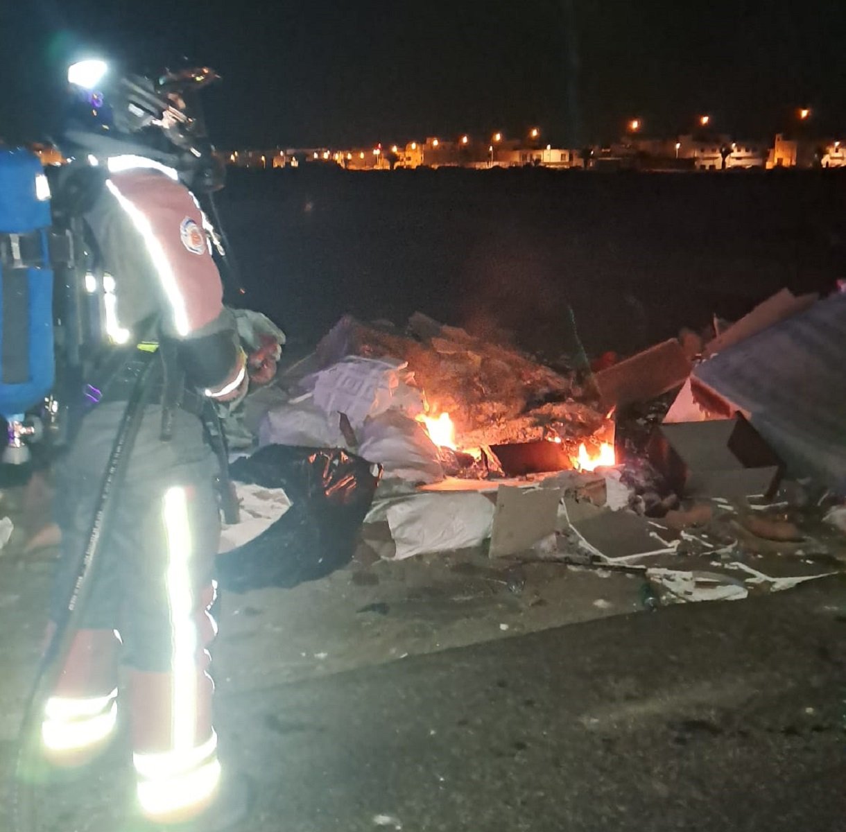 Extinguido un pequeño conato de incendio junto a unos contenedores en Arrecife