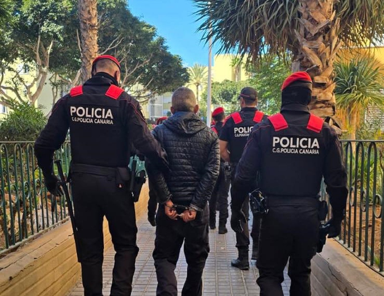 Uno de los detenidos en el marco de la 'Operación Íncubo' en enero de 2025. Vídeo: Policía Canaria.