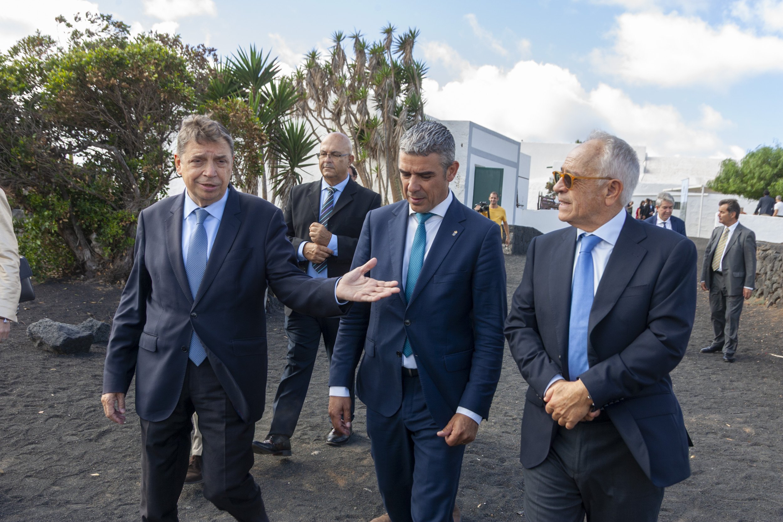 Ministro Luis Planas en el 250 aniversario de El Grifo Ministro Luis Planas en el 250 aniversario de El Grifo