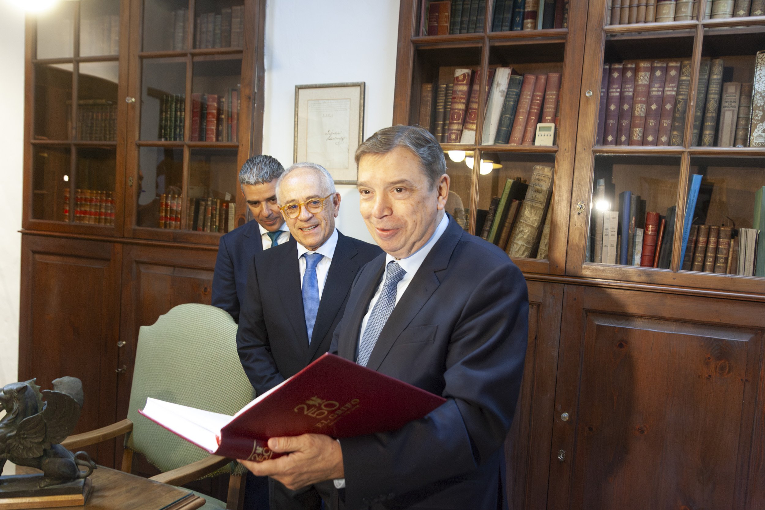 Ministro Luis Planas en el 250 aniversario de El Grifo Ministro Luis Planas en el 250 aniversario de El Grifo